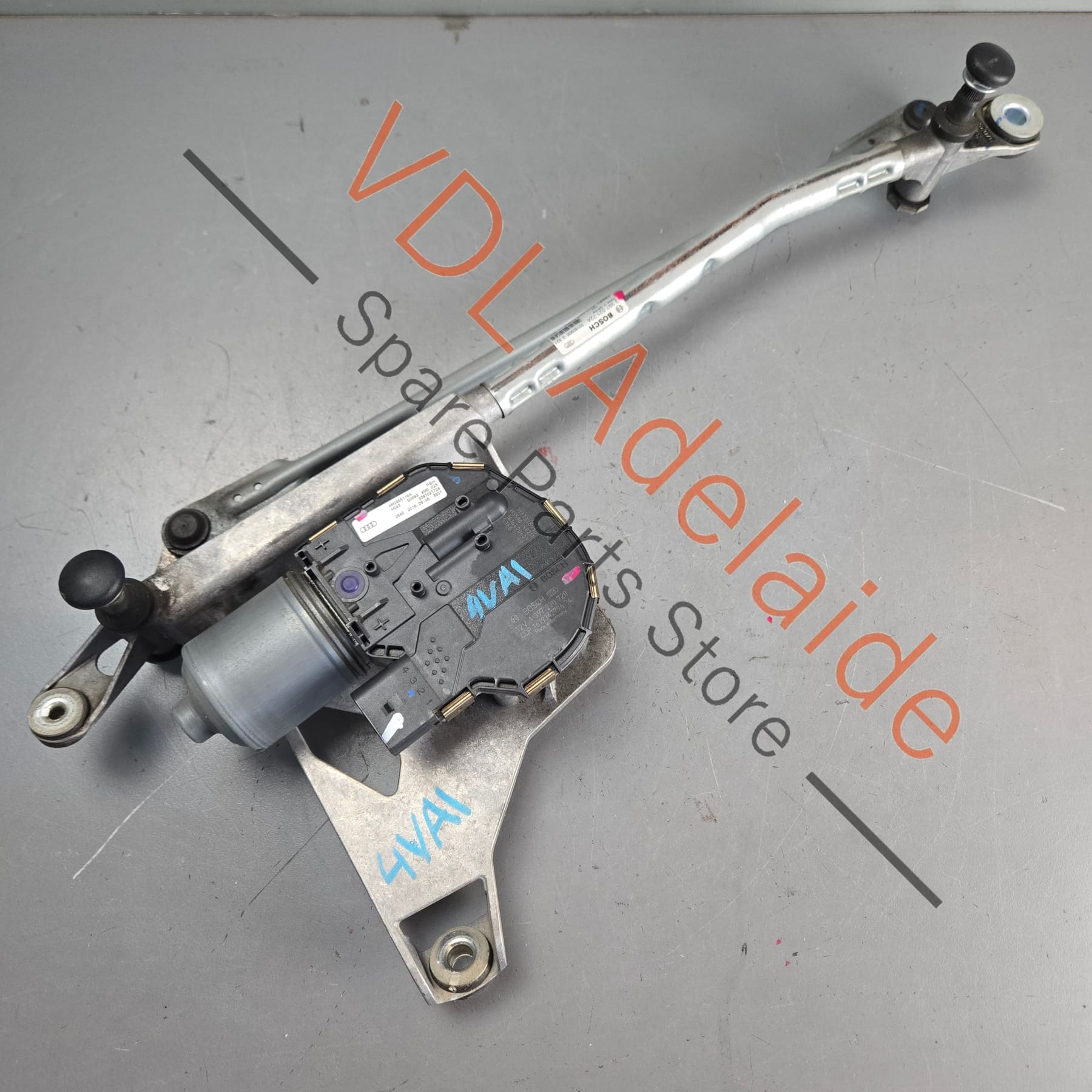 4M2955119A 4M2955023B   Audi Q7 Bentley Bentayga Windscreen Wiper Motor Assembly 4M2955119A 4M2955023B