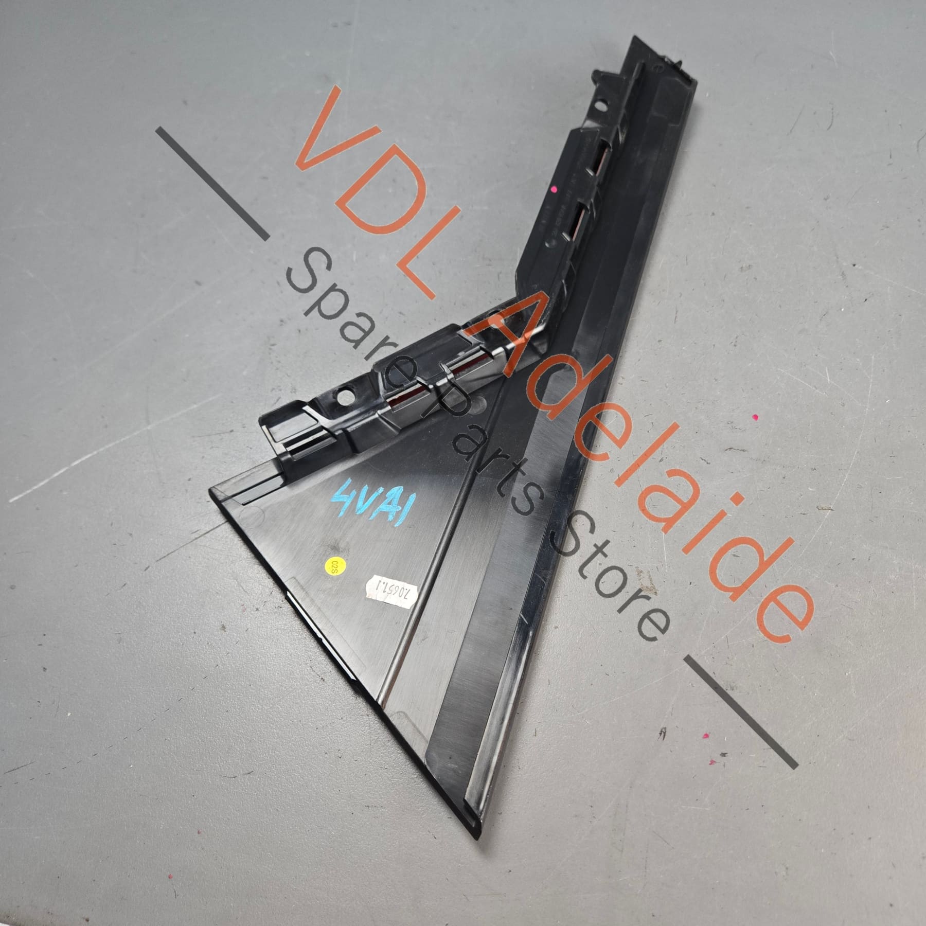 36A839904A    Bentley Bentayga Exterior C Pillar Trim Gloss Black 36A839904A Rear Right