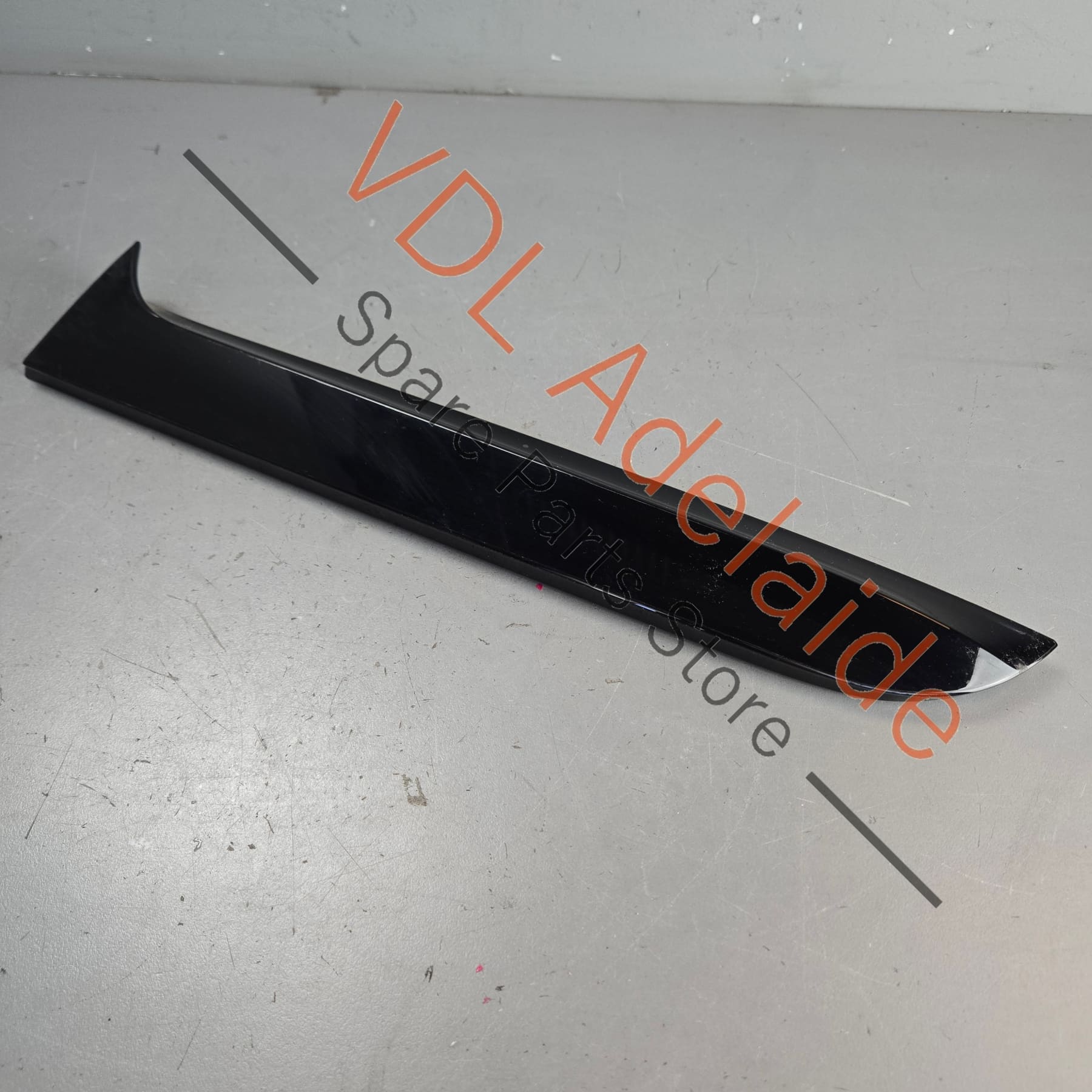 36A827205    Bentley Bentayga Rear Boot Hatch Aerodynamic Trim 36A827205 Left