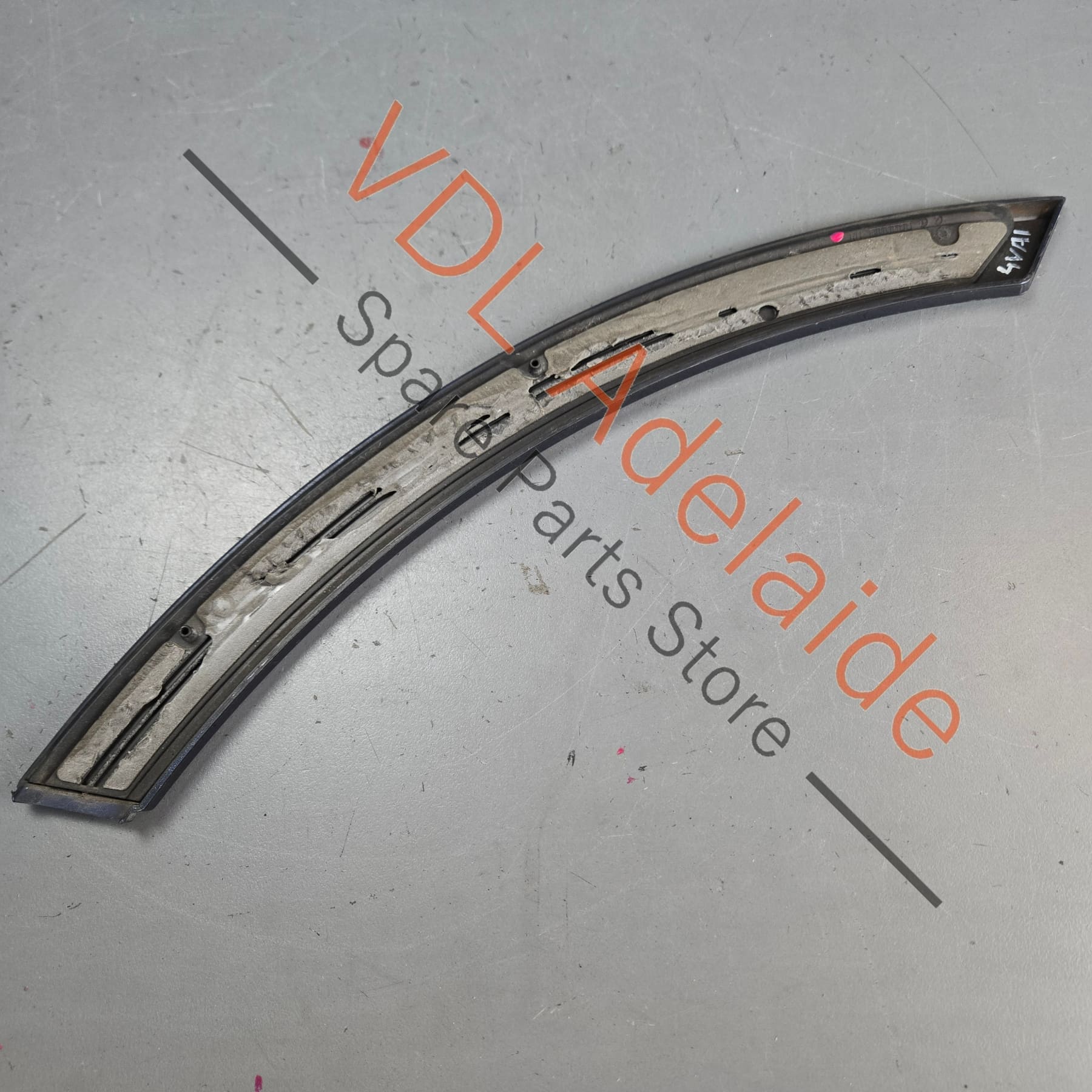 36A854820    Bentley Bentayga Right Rear Door Wheel Arch Extension Molding 36A854820