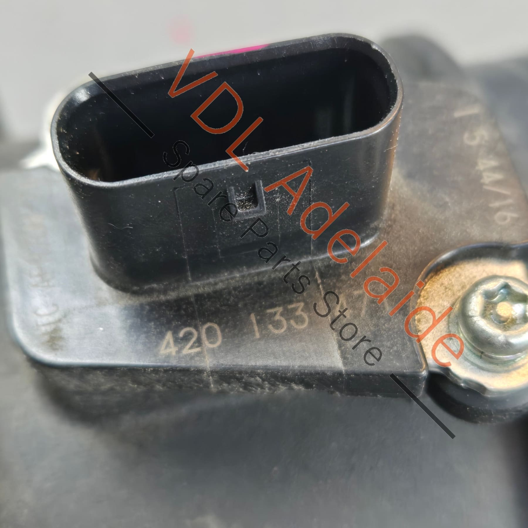 059906461Q 420133471   Audi SQ7 Bentley Bentayga Air Mass Meter 059906461Q 420133471
