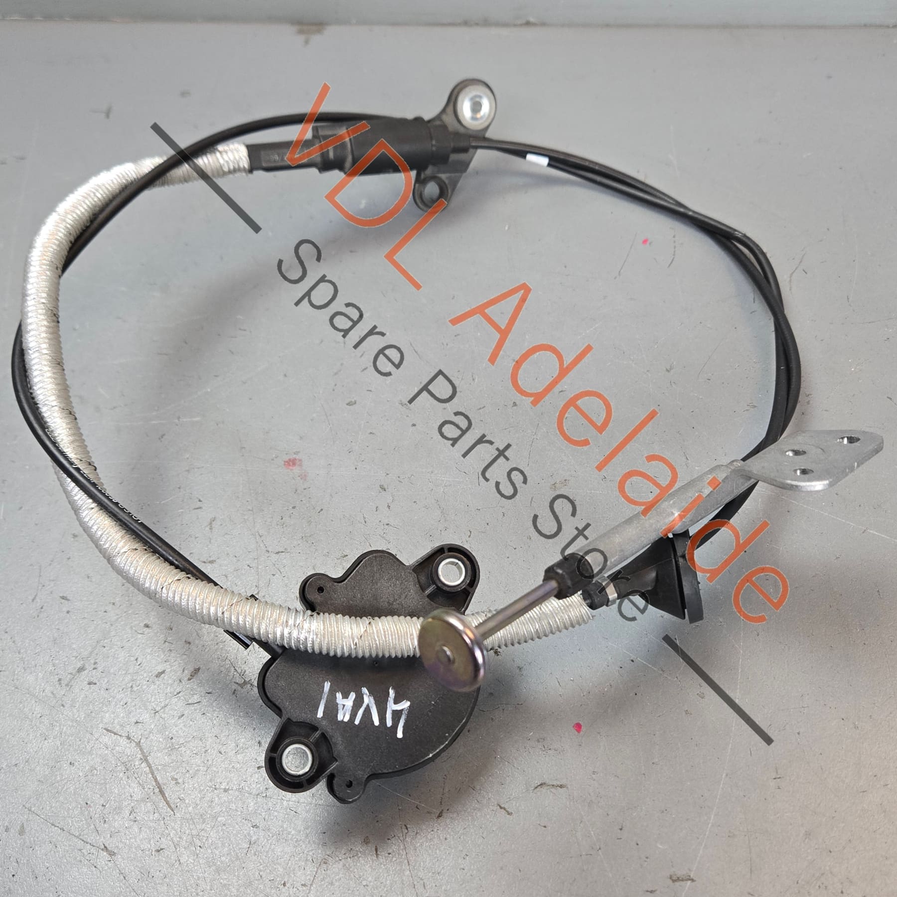 4M2713035B    Audi Q7 Q8 Bentley Bentayga Emergency Neutral Release Switch Gear Lever & Cable 4M2713035B