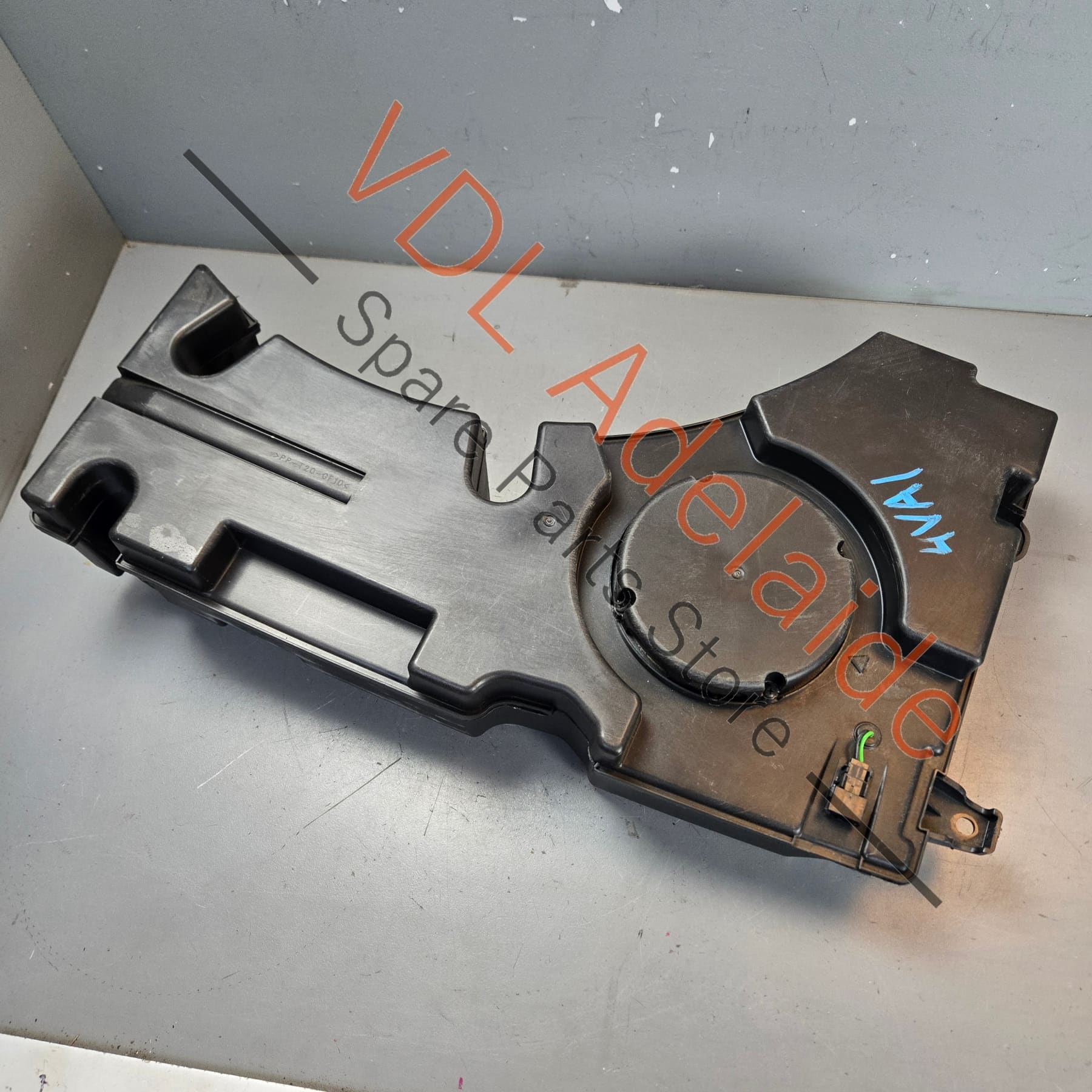 4M0035621    Audi Q7 Bentley Bentayga Subwoofer in Box 4M0035621