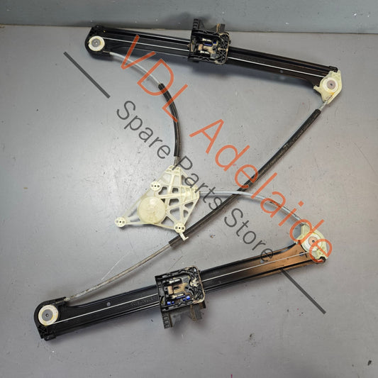 4M0839462A    Audi Q7 Bentley Bentayga Rear Right Window Regulator 4M0839462A