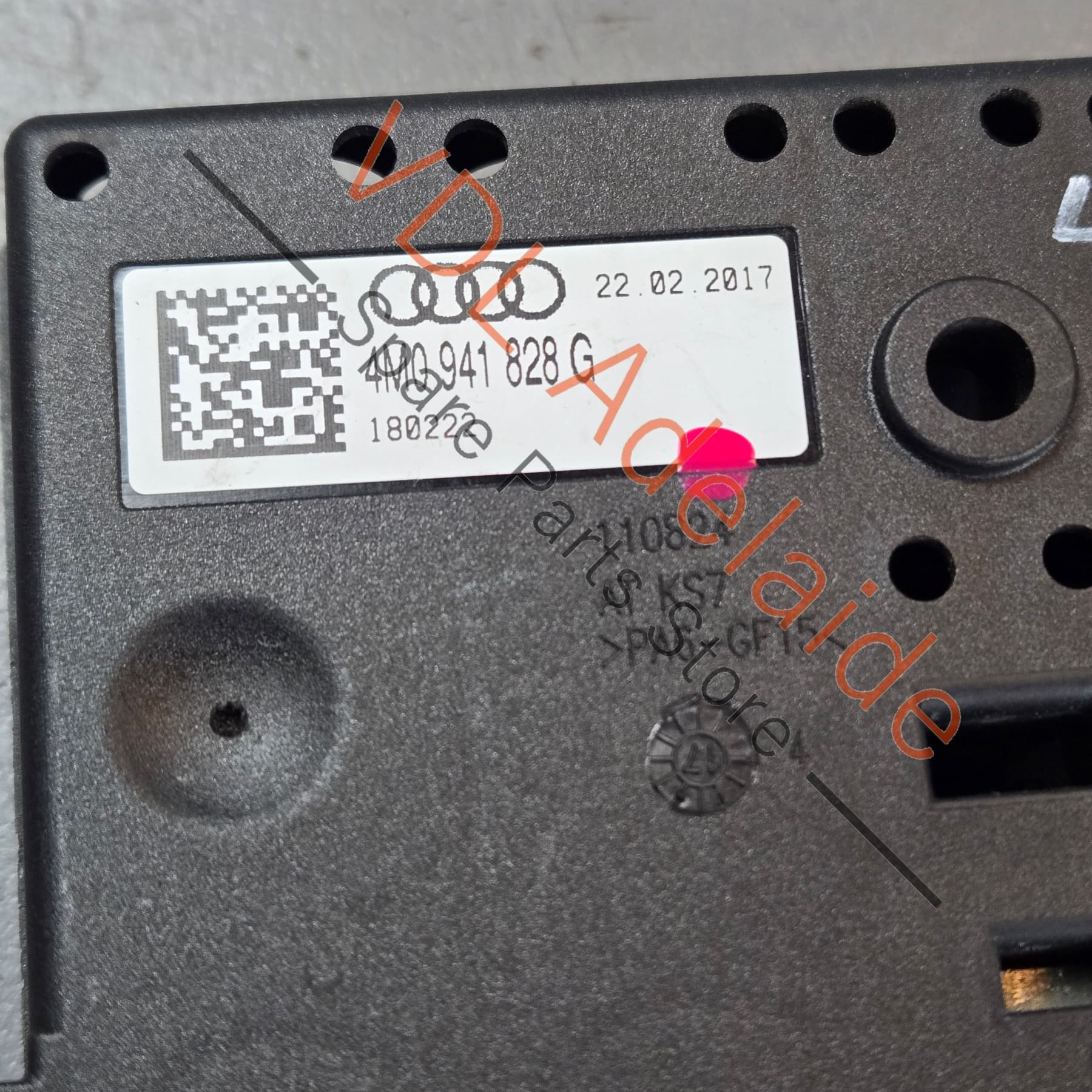 4M0941828G    Audi Q7 Bentley Bentayga Main Fuse Block 4M0941828G 150A