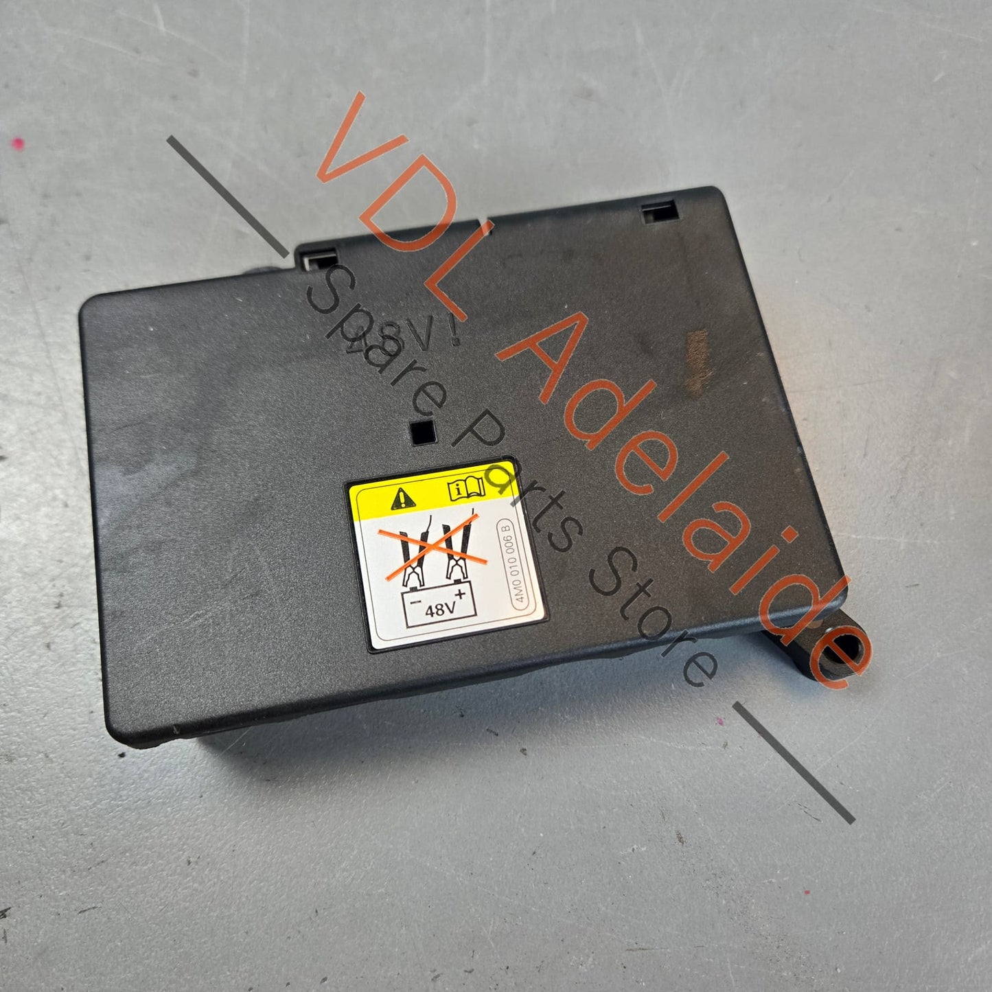 4M0941828J    Audi Q7 Bentley Bentayga Main Fuse Block 4M0941828J 125A