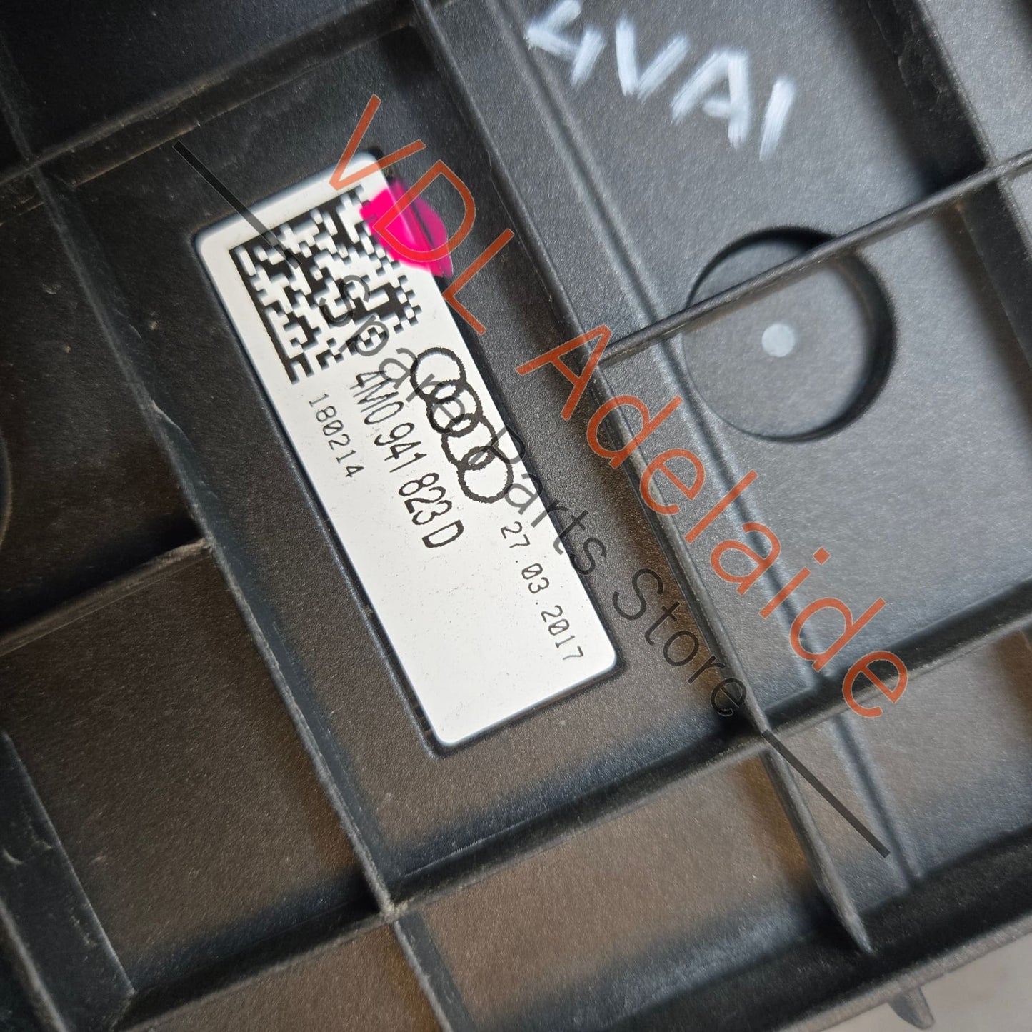 4M0941823D    Audi Q7 Bentley Bentayga Main Battery Lead Terminal 4M0941823D