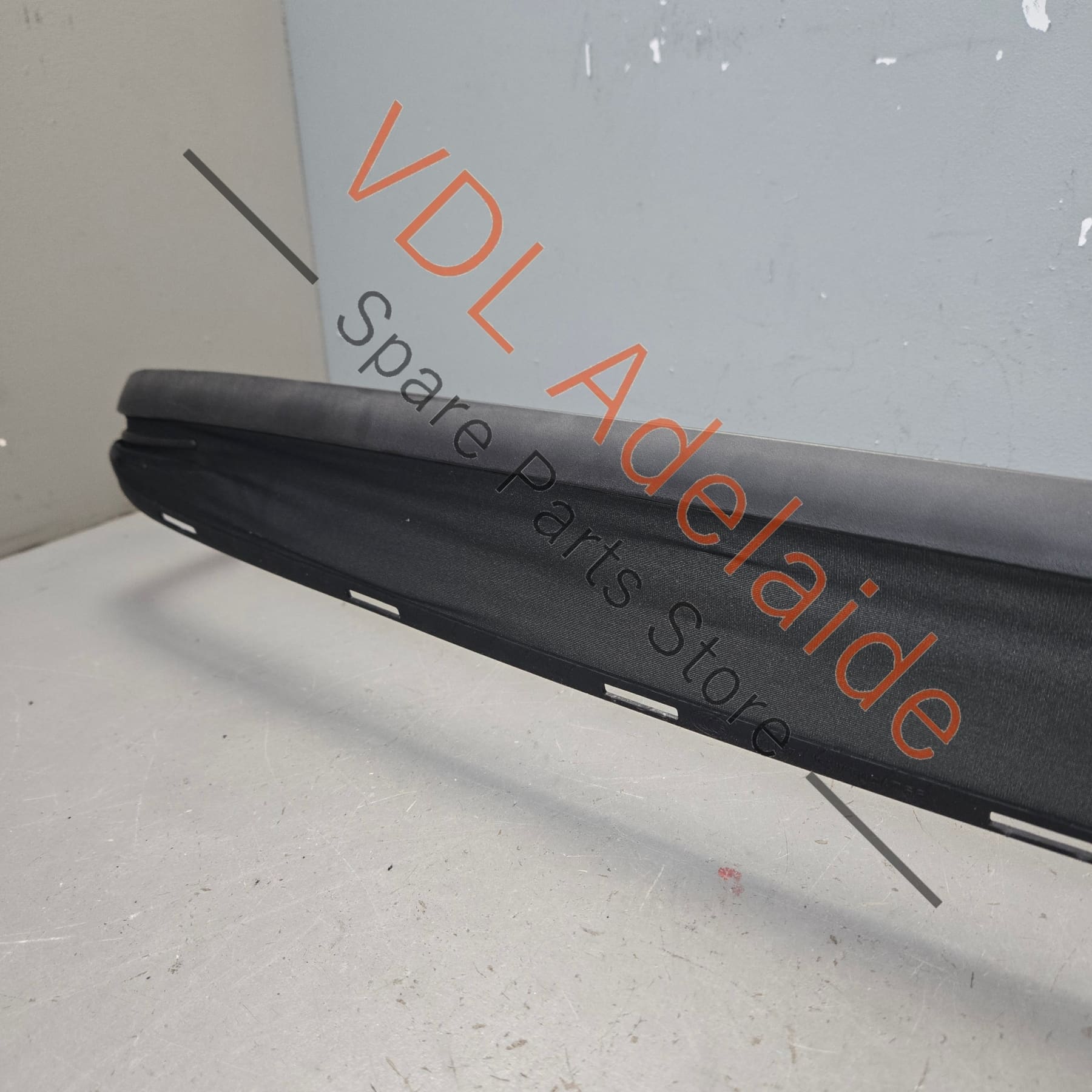 4M0877651A    Audi Q7 Bentley Bentayga Sunroof Shade Wind Deflector 4M0877651A
