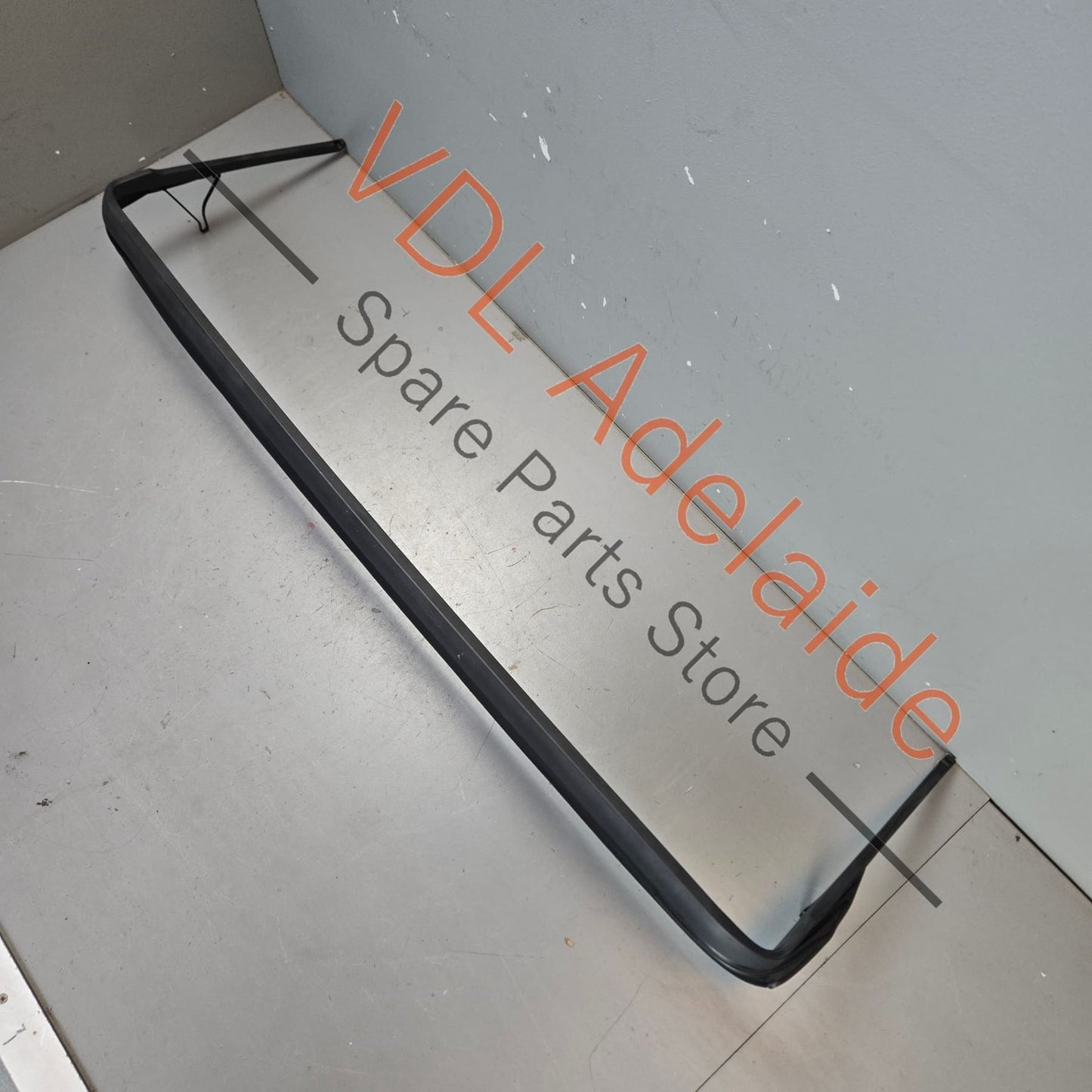 4M0877651A    Audi Q7 Bentley Bentayga Sunroof Shade Wind Deflector 4M0877651A