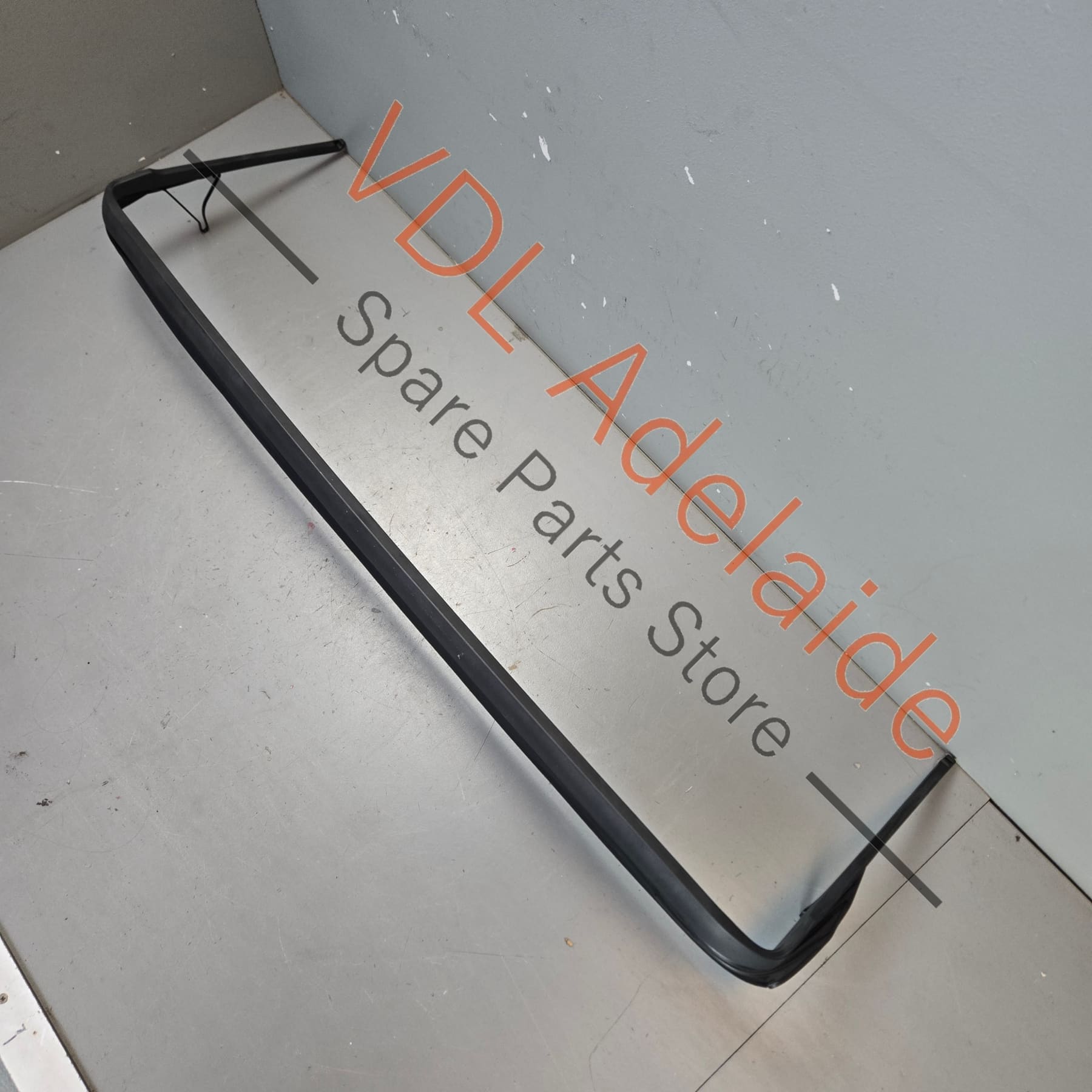 4M0877651A    Audi Q7 Bentley Bentayga Sunroof Shade Wind Deflector 4M0877651A