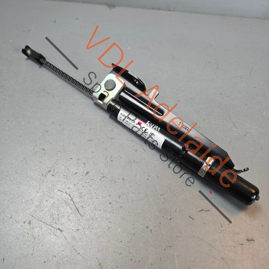 4M0857619A    Audi Q7 Bentley Bentayga Porsche Cayenne Seatbelt Tensioner Left Front 4M0857619A