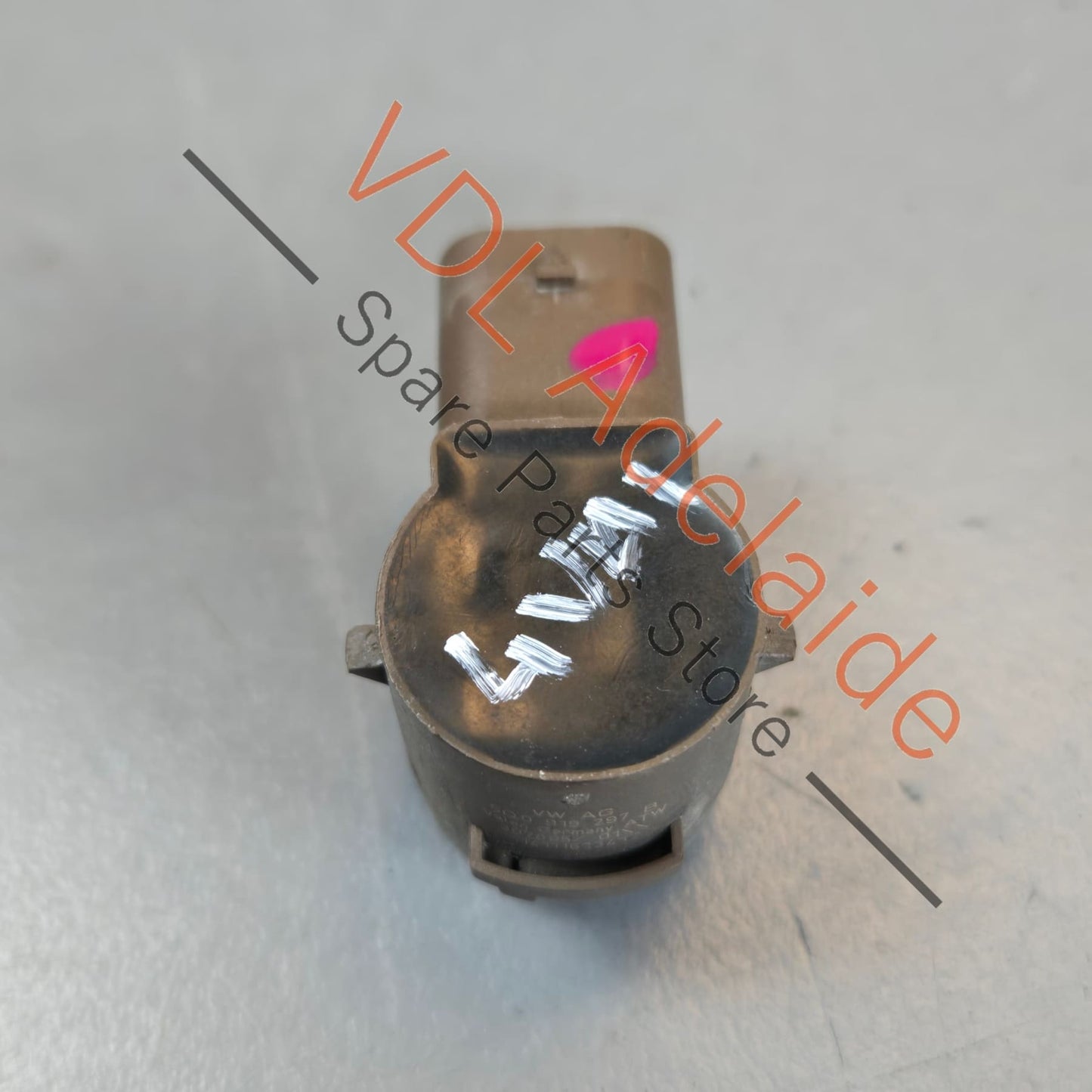 5Q0919297B    VW Audi Bentley Parking Sensor 5Q0919297B