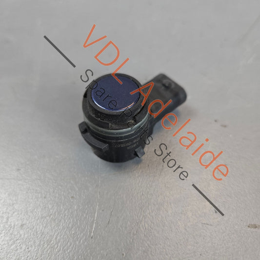 5Q0919275B    VW Audi Bentley Parking Sensor 5Q0919275B