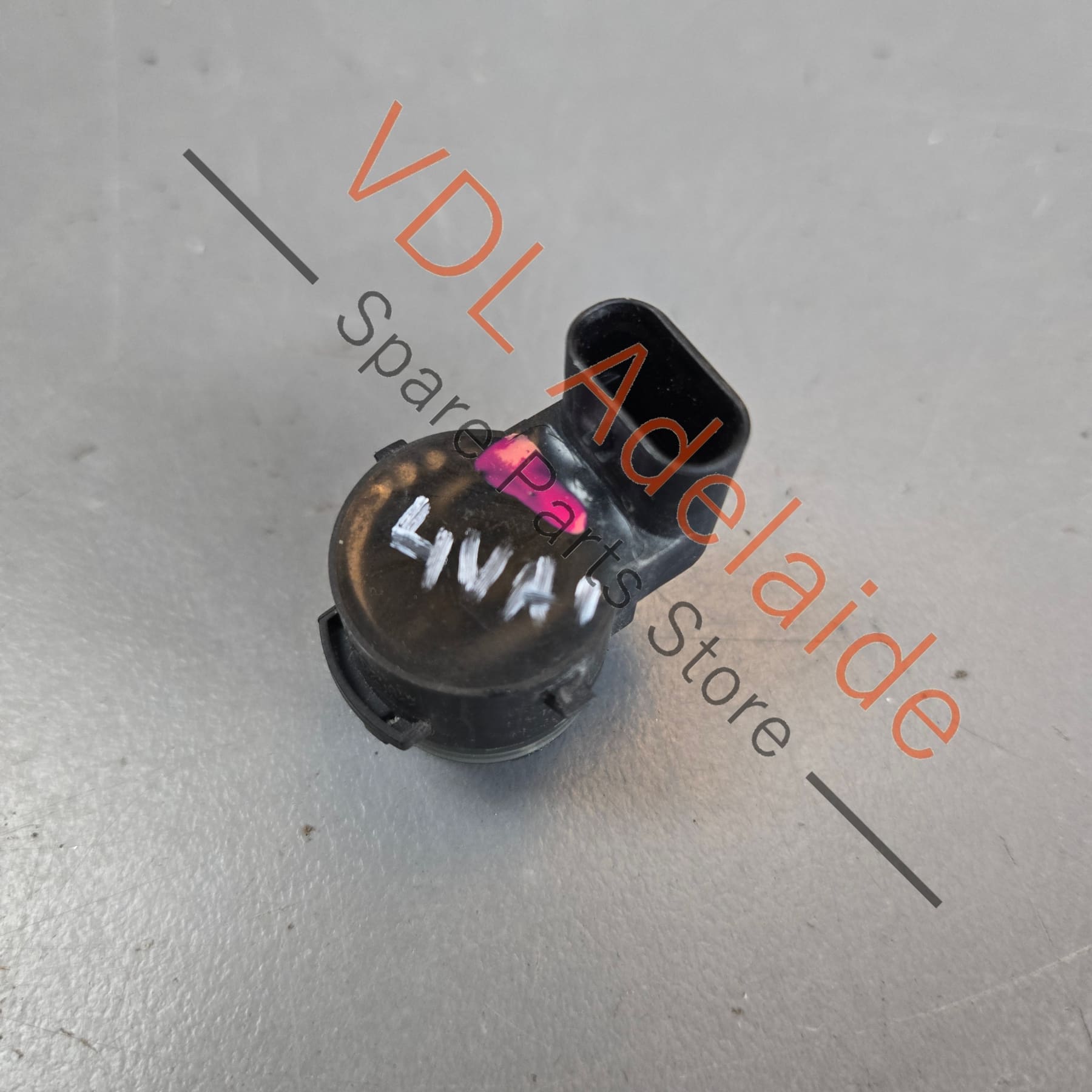5Q0919275C    VW Audi Bentley Parking Sensor 5Q0919275C