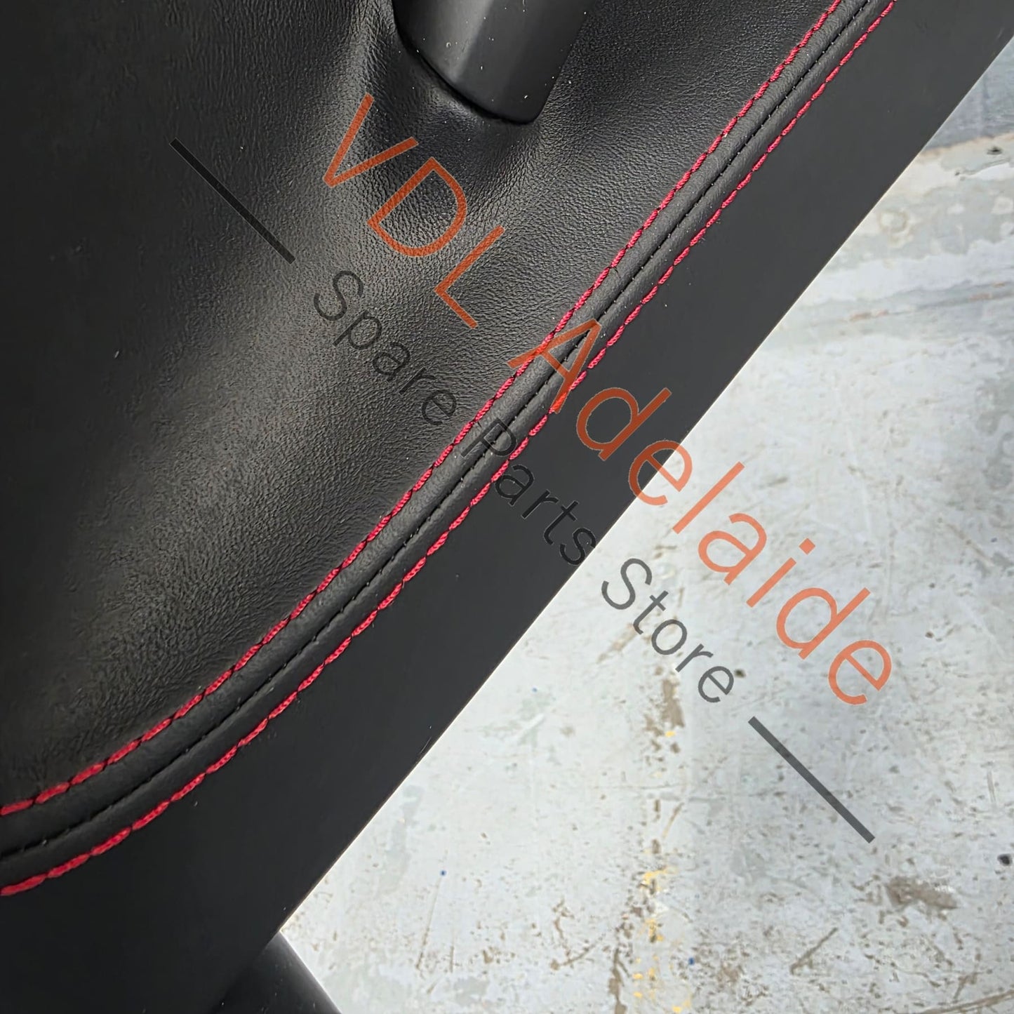 95855323915IVE 95855323915   Porsche Cayenne GTS 958 92A Leather Stitched Centre Console