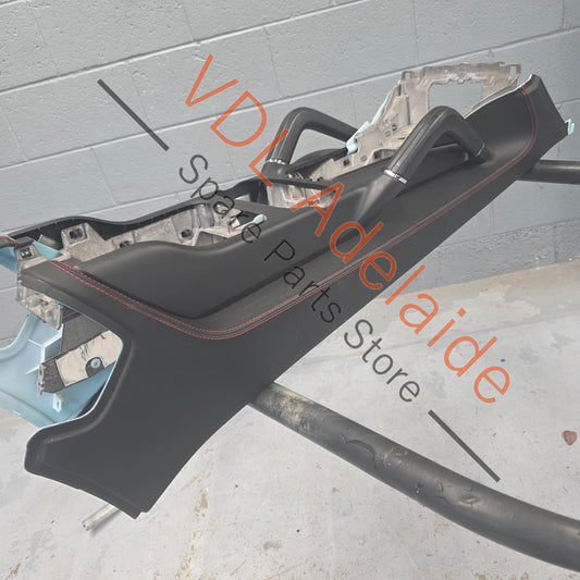 95855323915IVE 95855323915   Porsche Cayenne GTS 958 92A Leather Stitched Centre Console