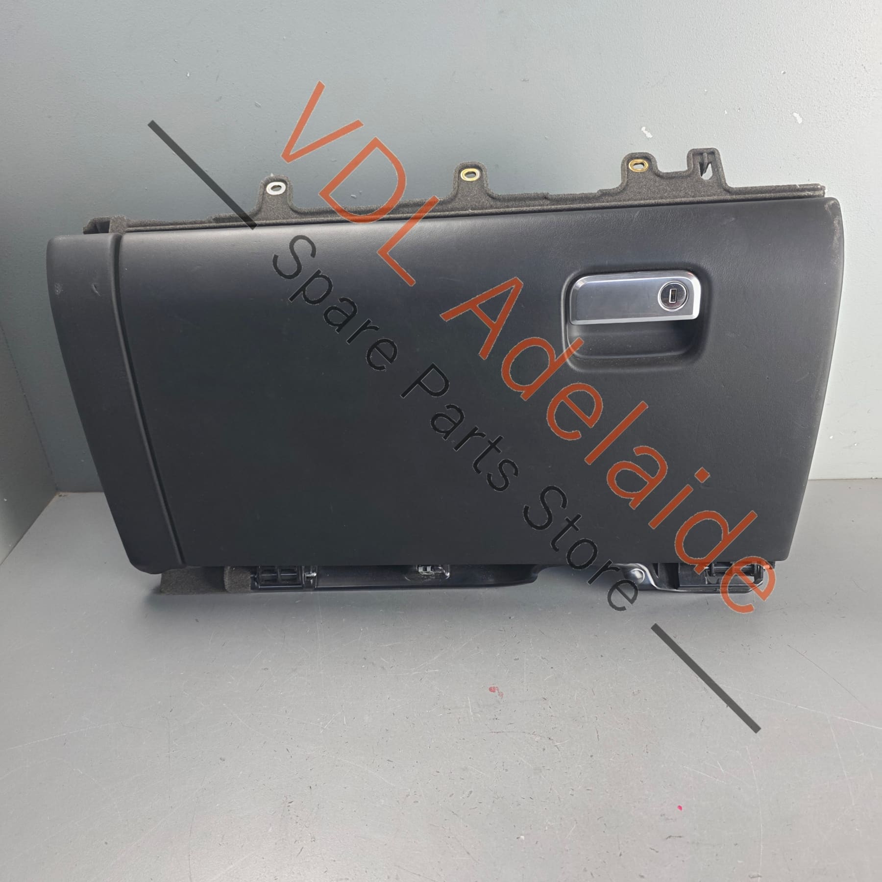 95855209518A11 95855209503A11 7P5857095AC  Porsche Cayenne GTS 958 92A Black Leather Glovebox 95855209503 A11