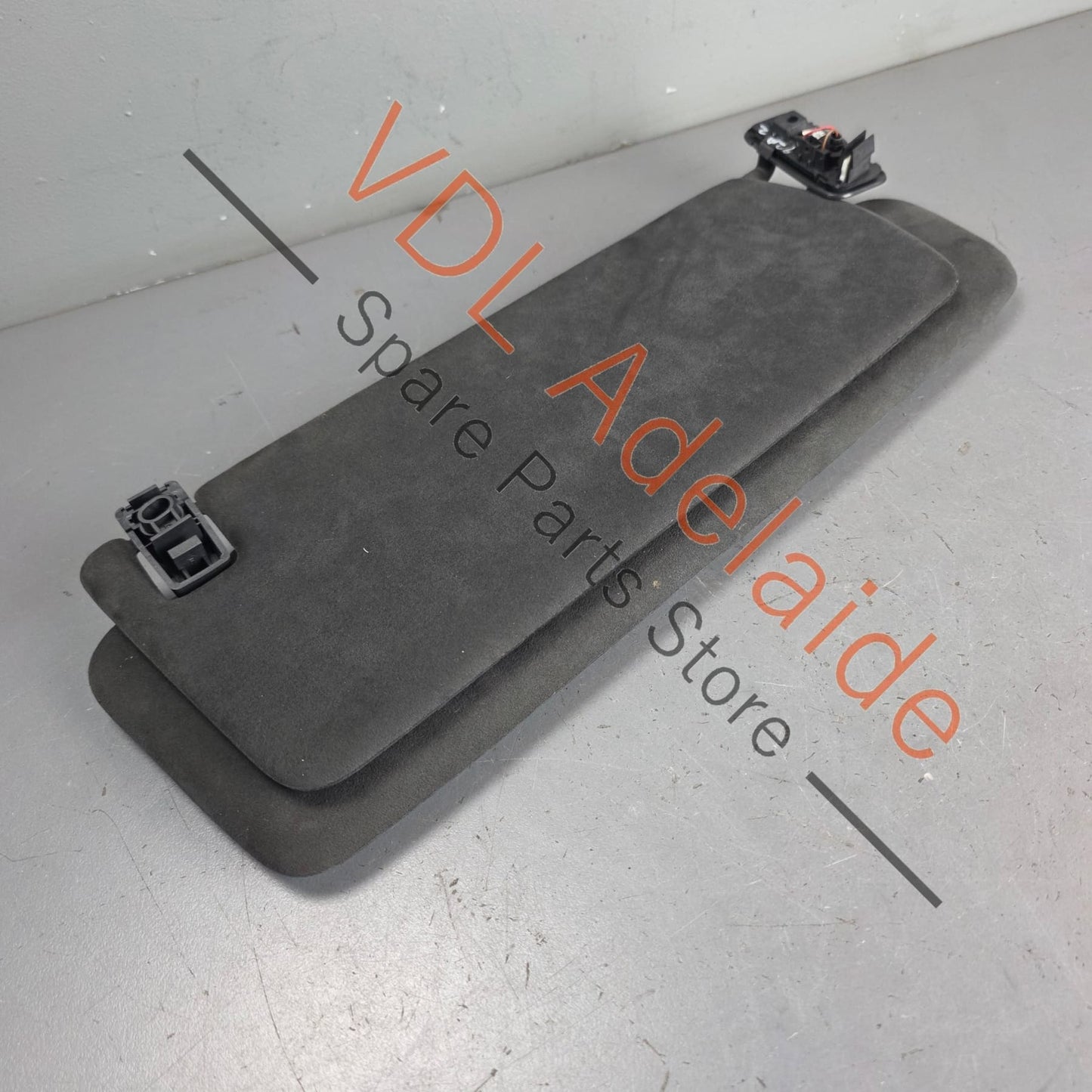 958731552132W0 95873155213 7P5857552J  Porsche Cayenne GTS 958 92A Alcantara Sun Visor Interior Right Side