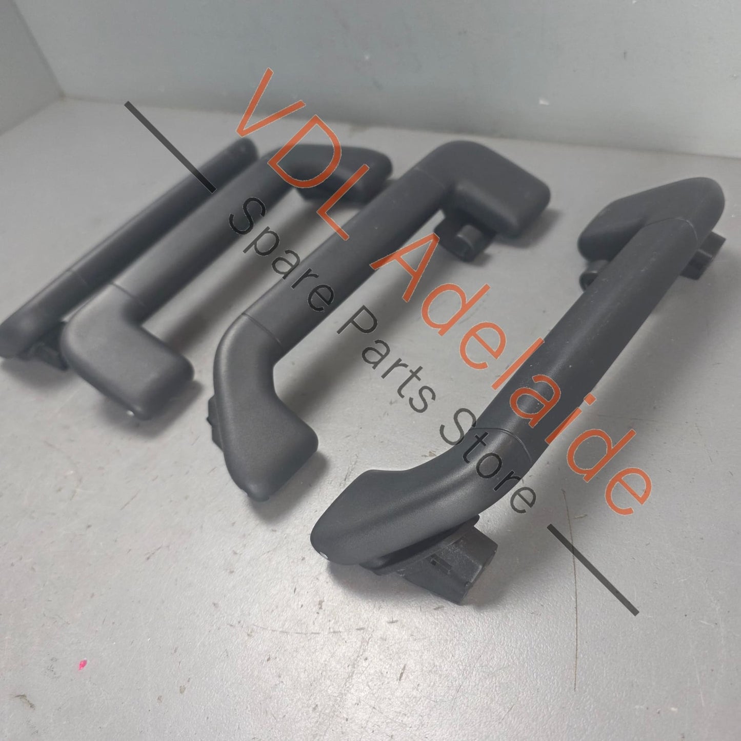 7P0857643B 7P0857644B   Porsche Cayenne 958 Touareg 7P Roof Grab Handle Set Black 7P0857643B 7P0857644B