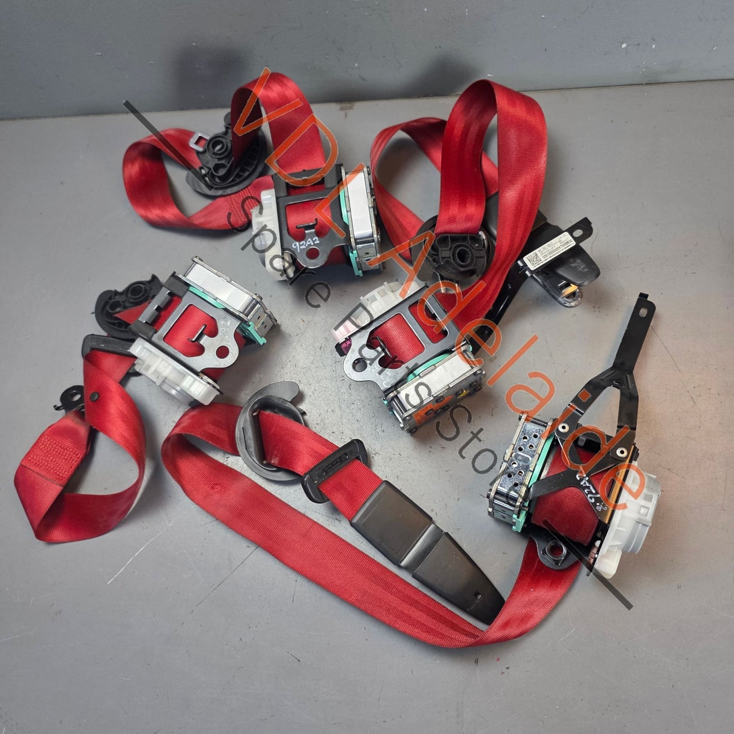 95880300202 95880300102   Porsche Cayenne GTS 92A 958 Set of Carmine Red Seatbelts 95880300102 M3C 95880300202 M3C