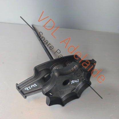 7P0601233    Porsche Cayenne 958 92A Spare Wheel Retaining Bolt 7P0601233