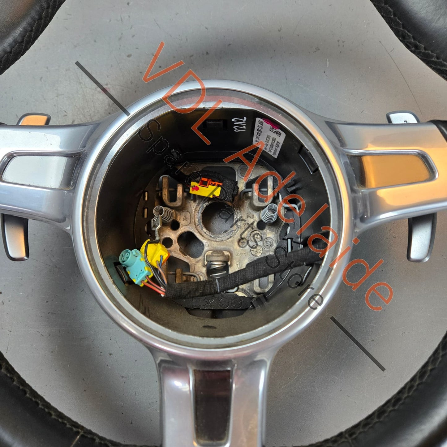 97034780394A34 7PP419091CC   Porsche Cayenne GTS Turbo 958 92A Steering Wheel with Shift Paddles