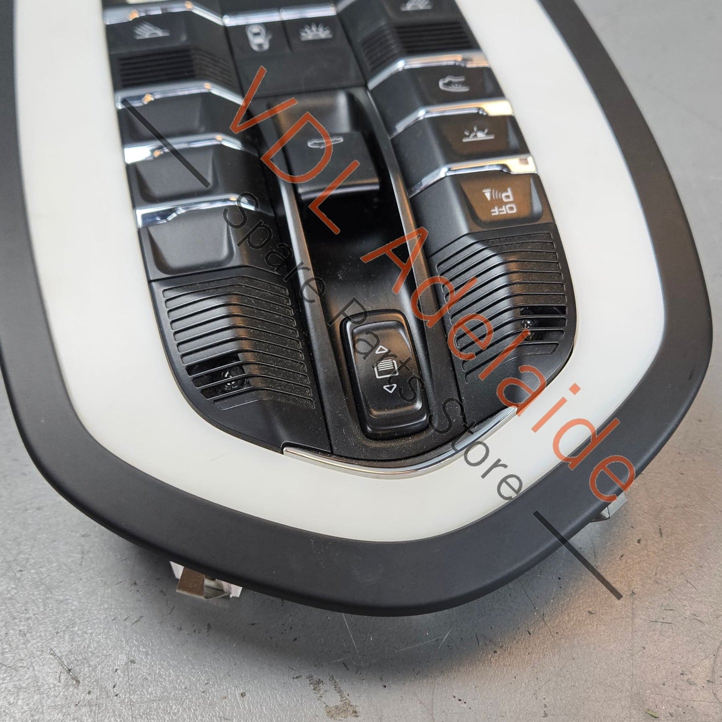 7PP868403BR 95861395103 7PP919317  Porsche Cayenne 958 Interior Dome Light w Sunroof switch 95861395103 7PP919317 7PP868403BR