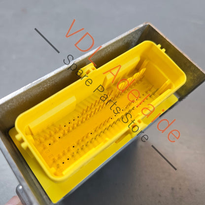 7P0959655C 95861820103   Porsche Cayenne 958 Airbag Control Module SRS 7P0959655C 95861820103