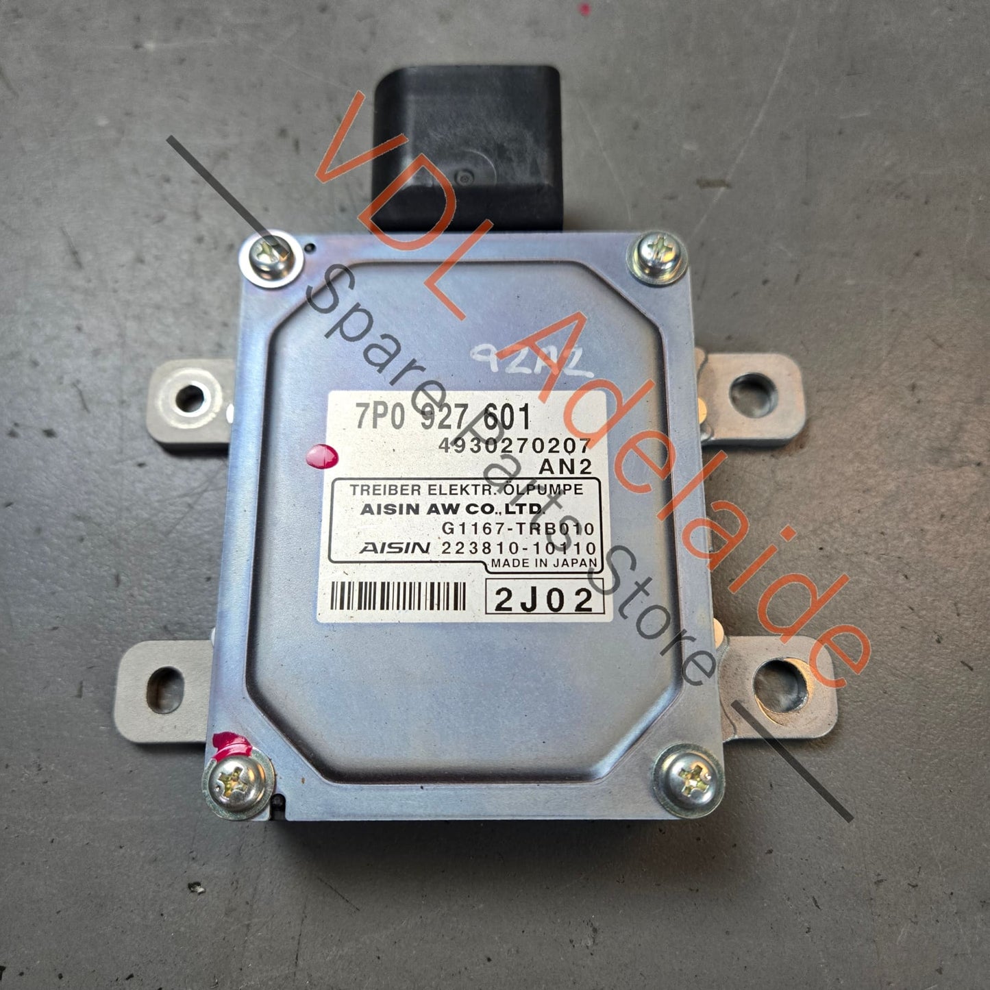 7P0927601B 95861860100 7P0927601  Porsche Cayenne Control Module for Gear Oil Pump 7P0927601A 95861860100