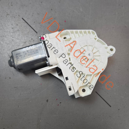 8K0959801B 95862480100   Porsche Cayenne 958 92A Left Power Window Motor 8K0959801B 95862480100