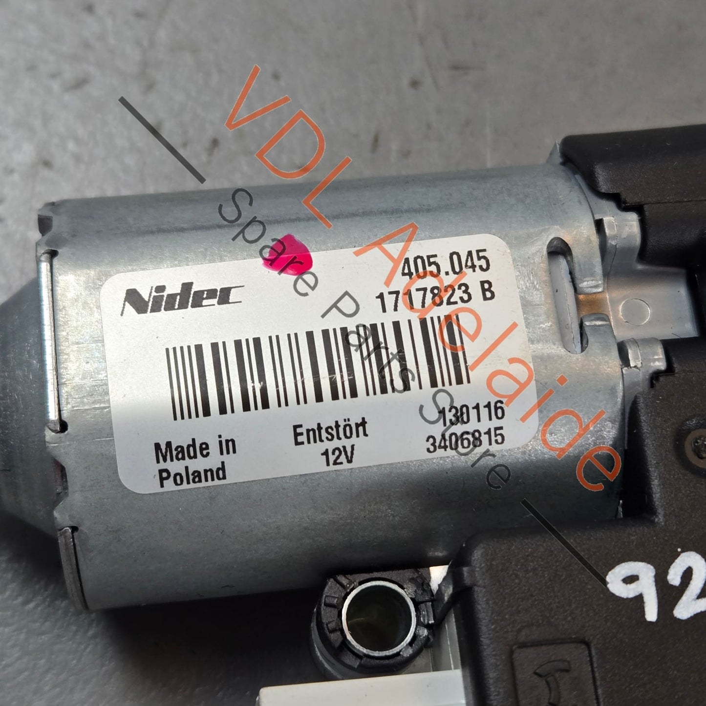 7P0959591C    Porsche Cayenne Sunroof Motor 7P0959591C