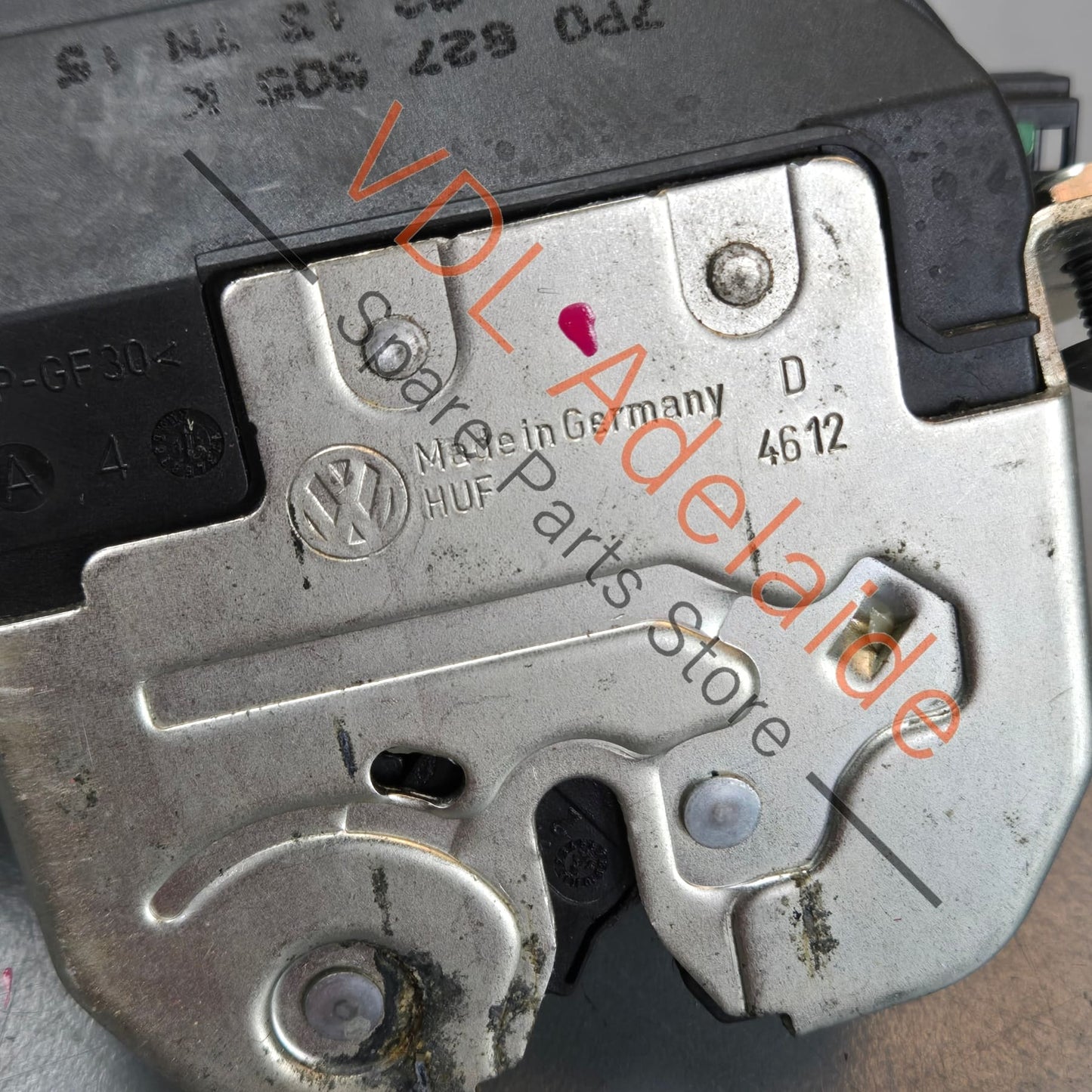 7P0827505K 95851250506 7P0827505M  Porsche Cayenne Touareg Tailgate Lock 7P0827505K 95851250506 7P0827505M