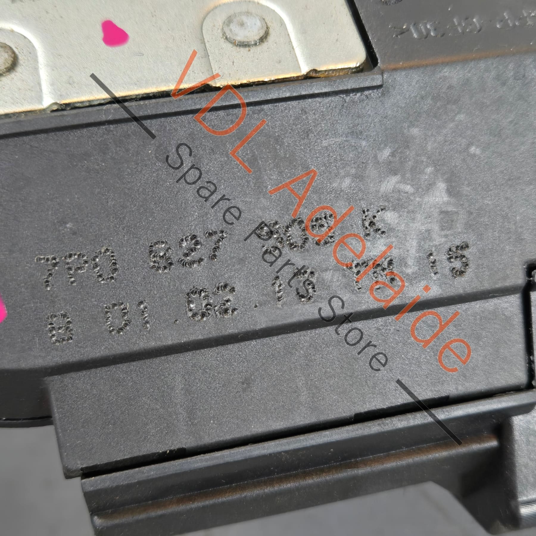 7P0827505K 95851250506 7P0827505M  Porsche Cayenne Touareg Tailgate Lock 7P0827505K 95851250506 7P0827505M