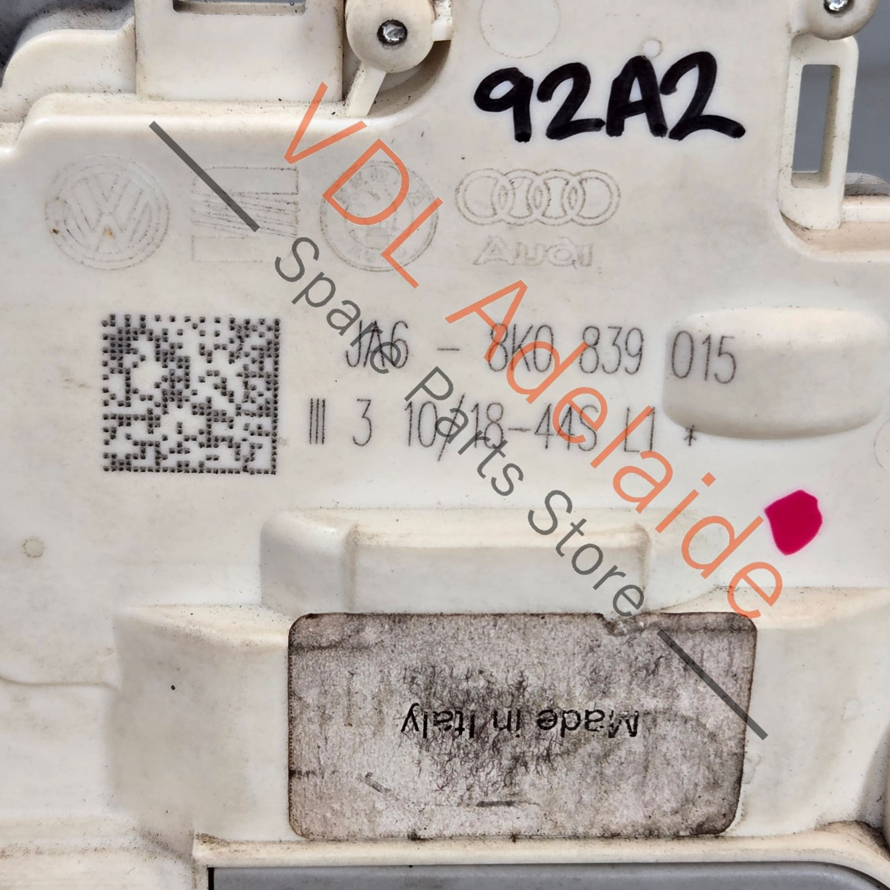 8K0839015 9A783911500   Genuine Porsche Cayenne 958 Rear Left Door Lock 8K0839015 9A783911500