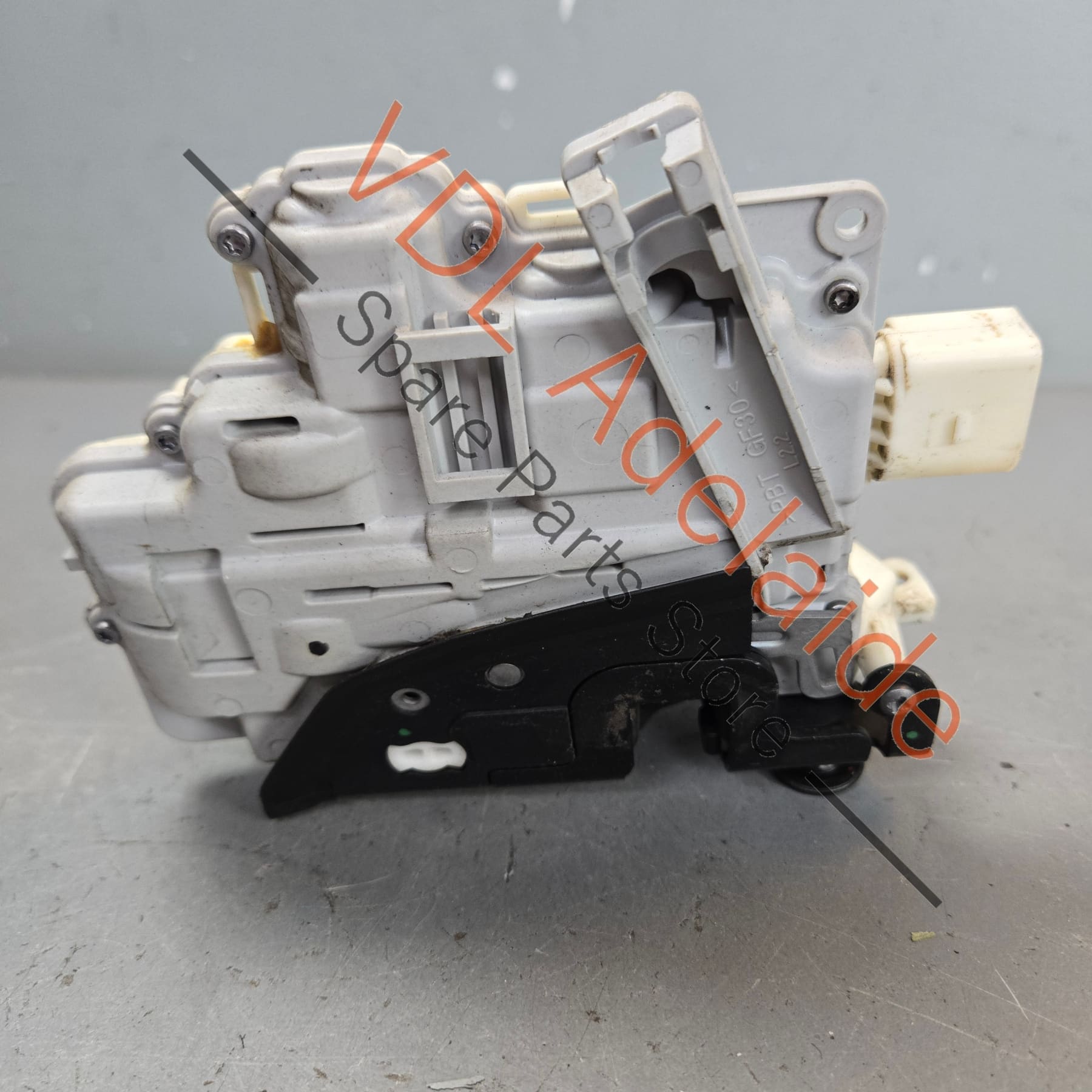 8J2837015A 9A783741501   Genuine Porsche Cayenne 958 Front Left Door Lock 8J2837015A 9A783741501