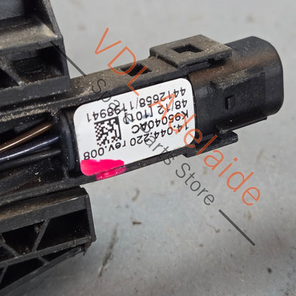 95853120502 95853120502G2X   Porsche Cayenne 958 Keyless Entry Left Side Exterior Door Handle 95853120502