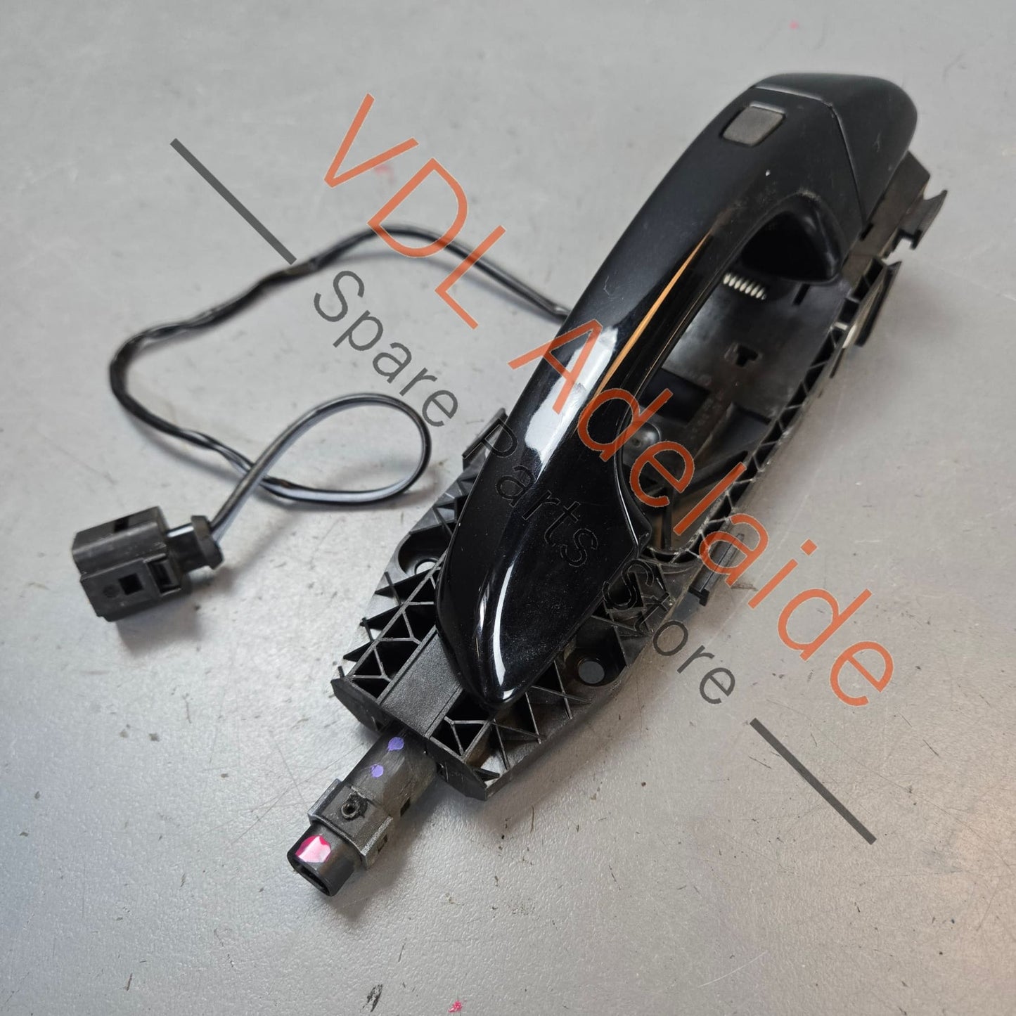95853120602 95853120602G2X   Porsche Cayenne 958 Keyless Entry Right Side Exterior Door Handle 95853120602