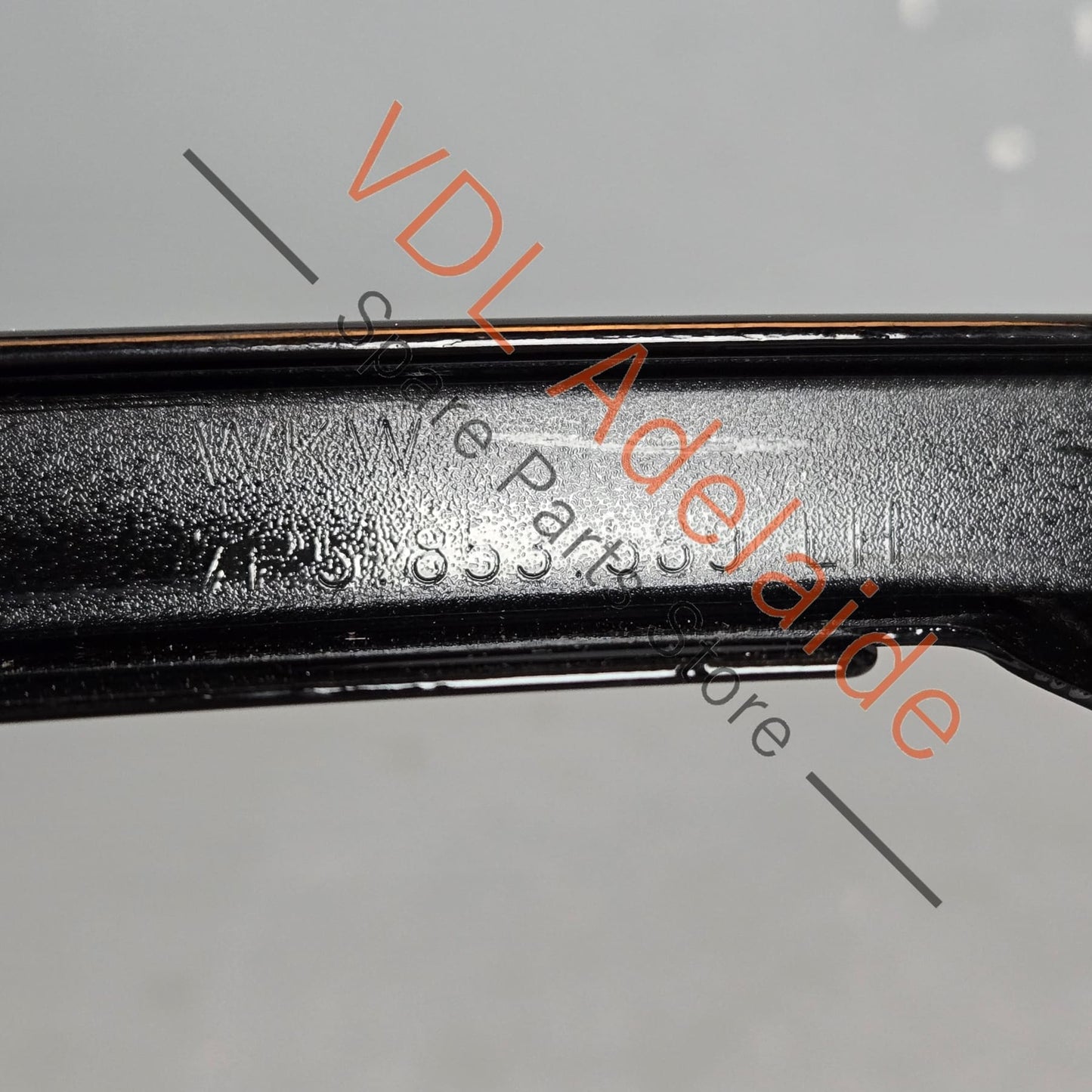 95855958900 7P5853589   Porsche Cayenne 958 Rear Left Door C Pillar Exterior Trim Gloss Black 95855958900 7P5853589