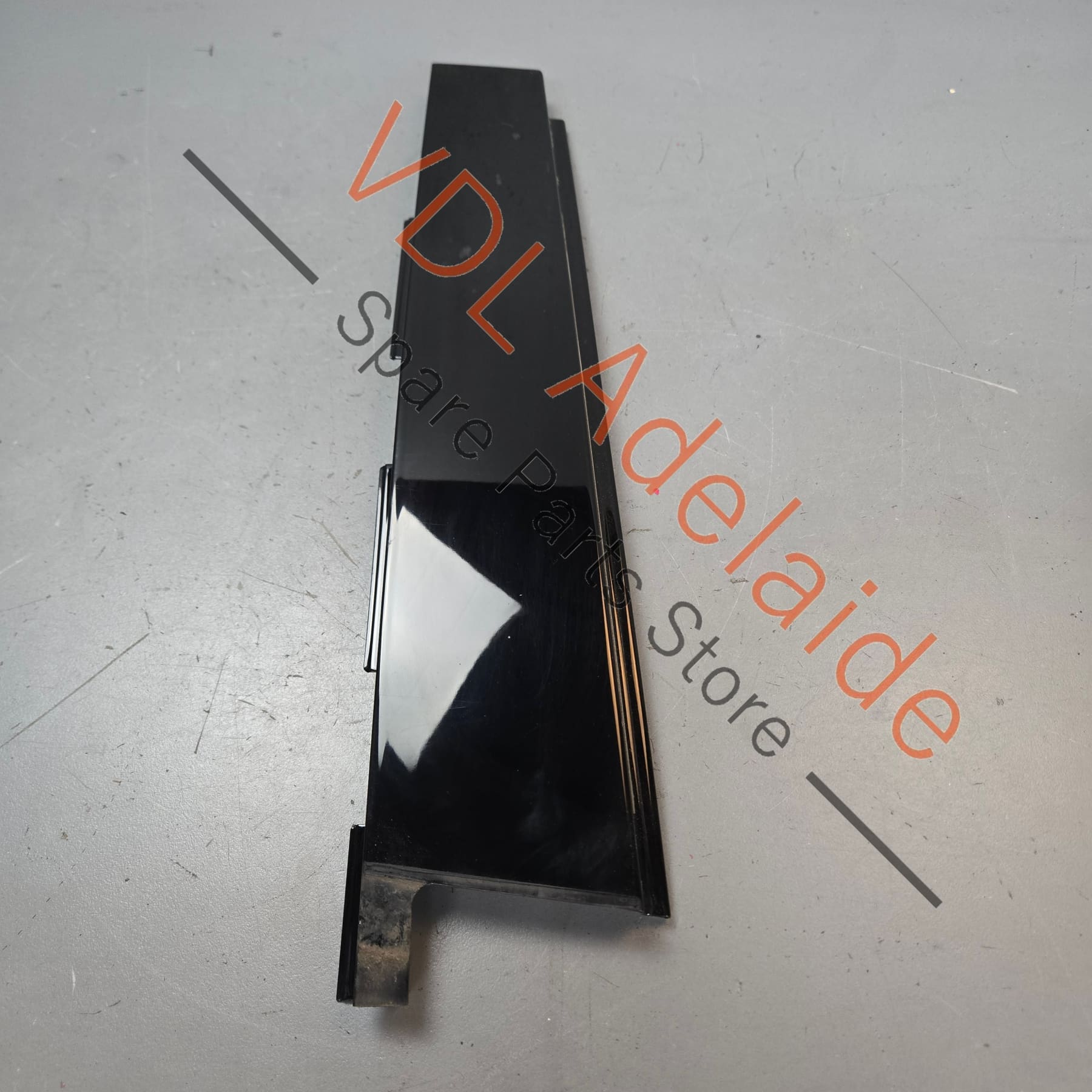 95855935202 7P5853352   Porsche Cayenne Rear Right Door B Pillar Exterior Moulding Trim 7P5853352 95855935202 GW1 Gloss Black