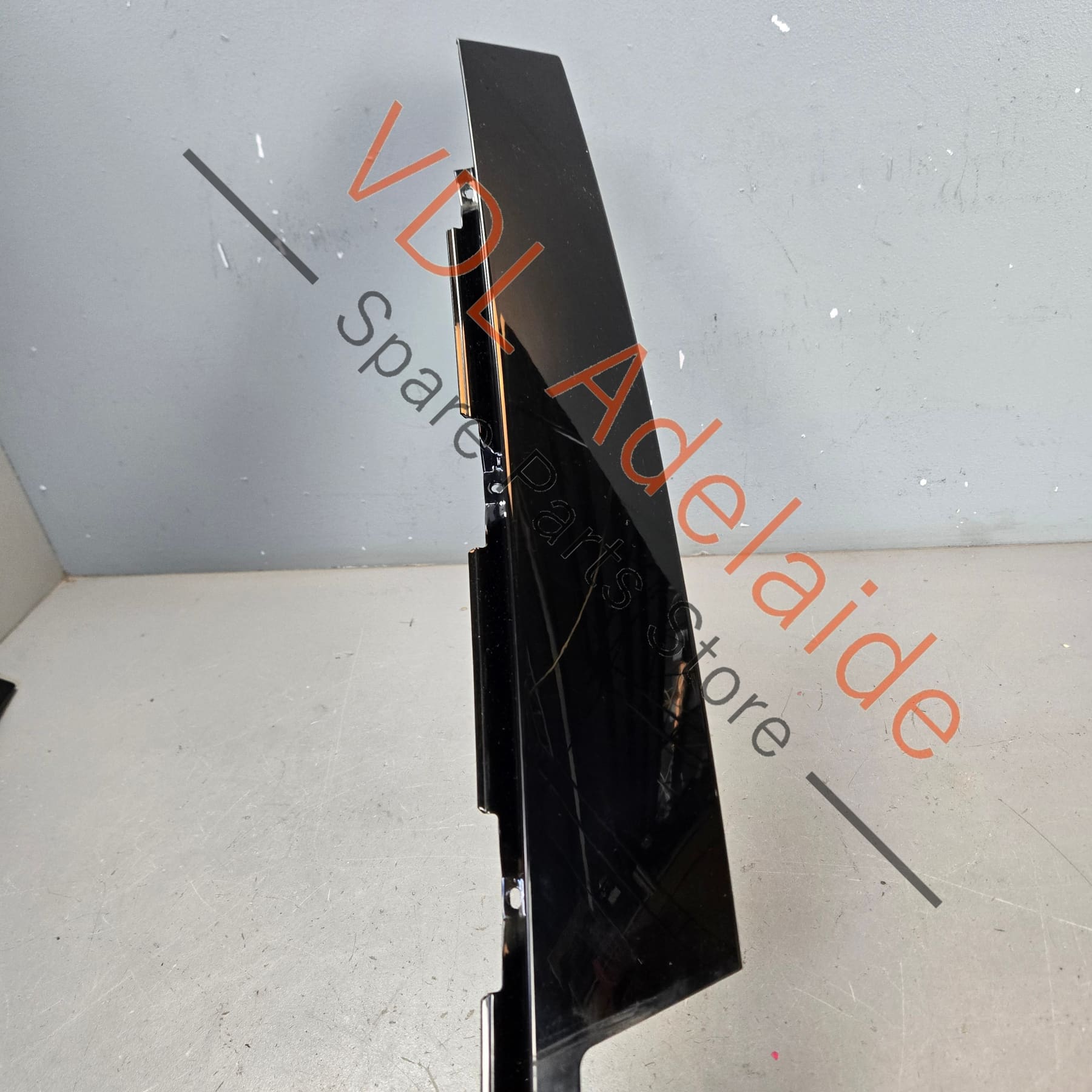 95855931701 7P5853317   Porsche Cayenne Front Left Door B Pillar Exterior Moulding Trim 7P5853317 95855931701 GW1 Gloss Black