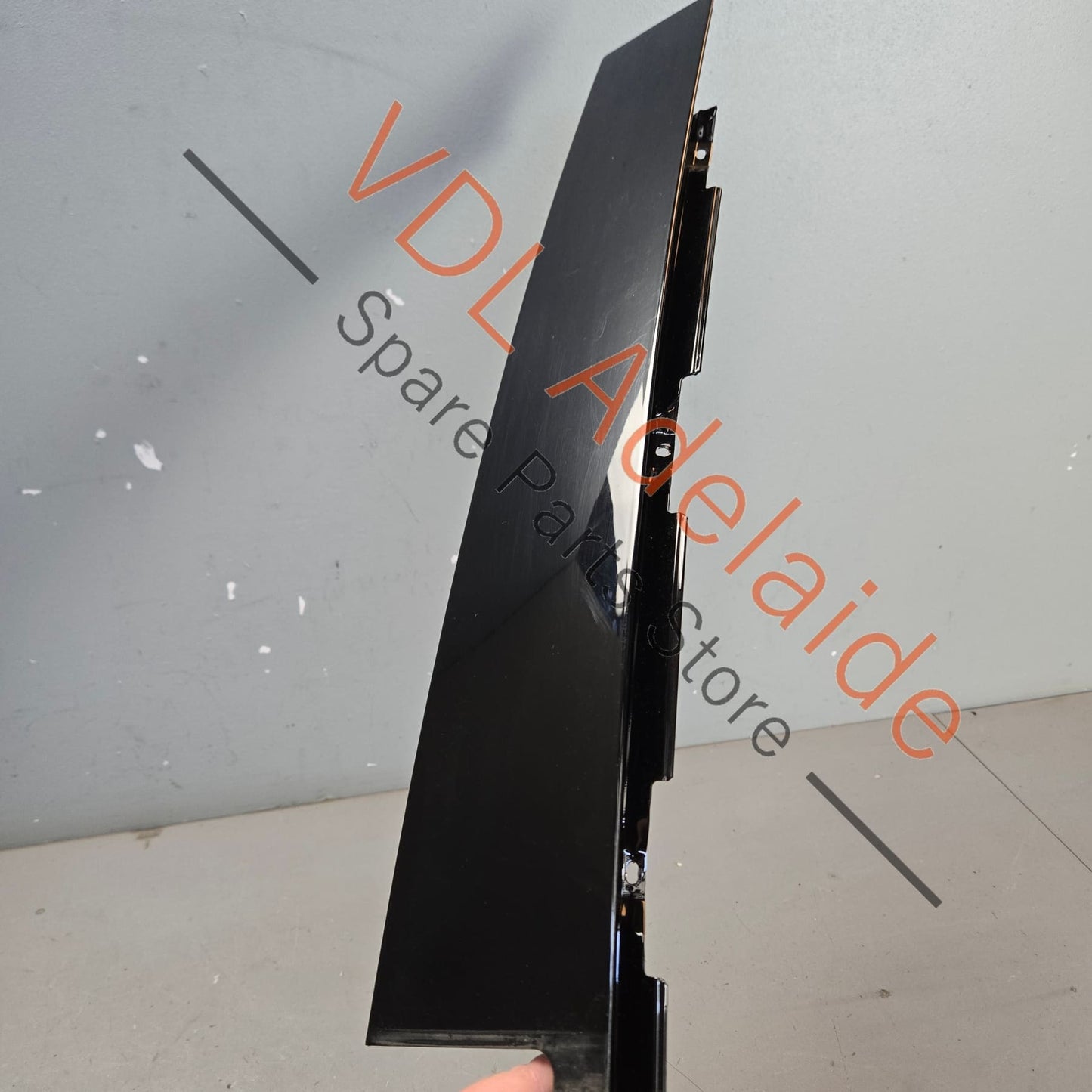 95855931801 7P5853318   Porsche Cayenne Front Right Door B Pillar Exterior Moulding Trim 7P5853318 95855931801 GW1 Gloss Black