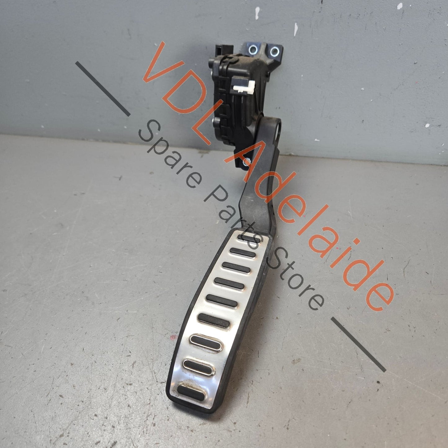 7L0723507E 95542302450   Porsche Cayenne 958 92A Accelerator Pedal Assembly Throttle 7L0723507E 95542302450