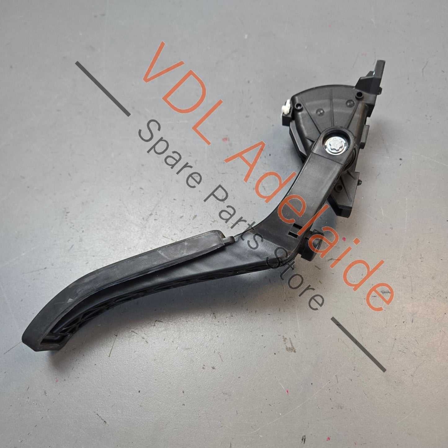 7L0723507E 95542302450   Porsche Cayenne 958 92A Accelerator Pedal Assembly Throttle 7L0723507E 95542302450