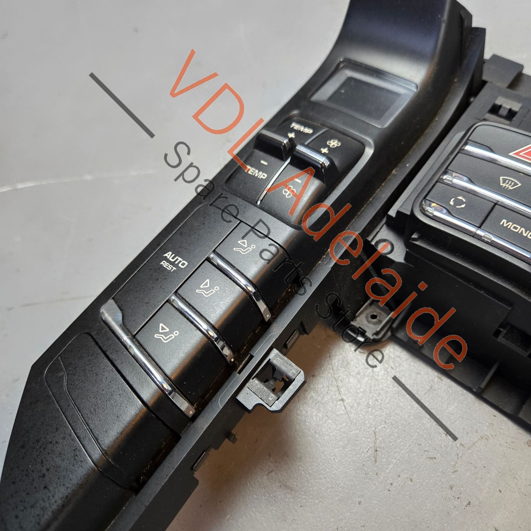 7P5907040AF 95865310105   Porsche Cayenne 958 Centre Console Heater Control Switch 7P5907040AF
