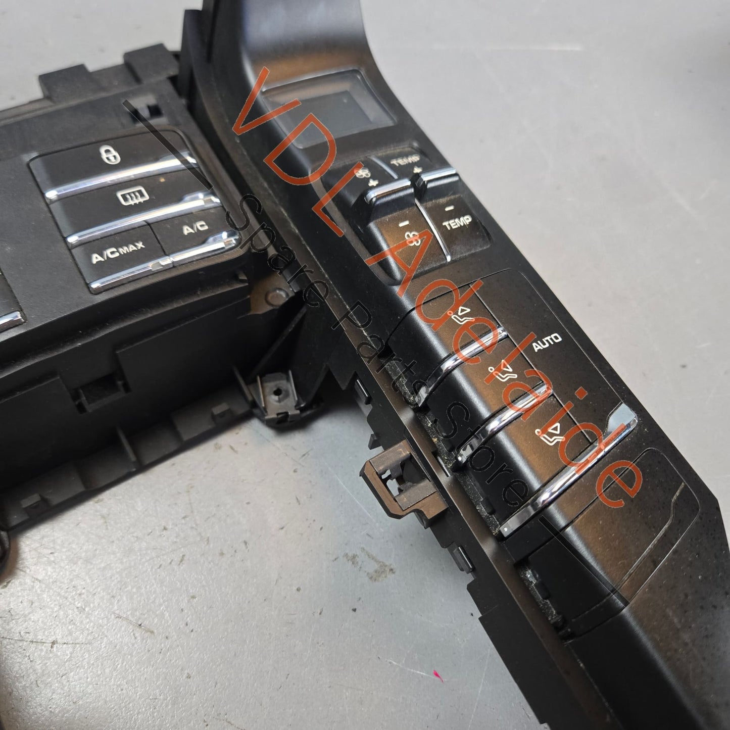 7P5907040AF 95865310105   Porsche Cayenne 958 Centre Console Heater Control Switch 7P5907040AF