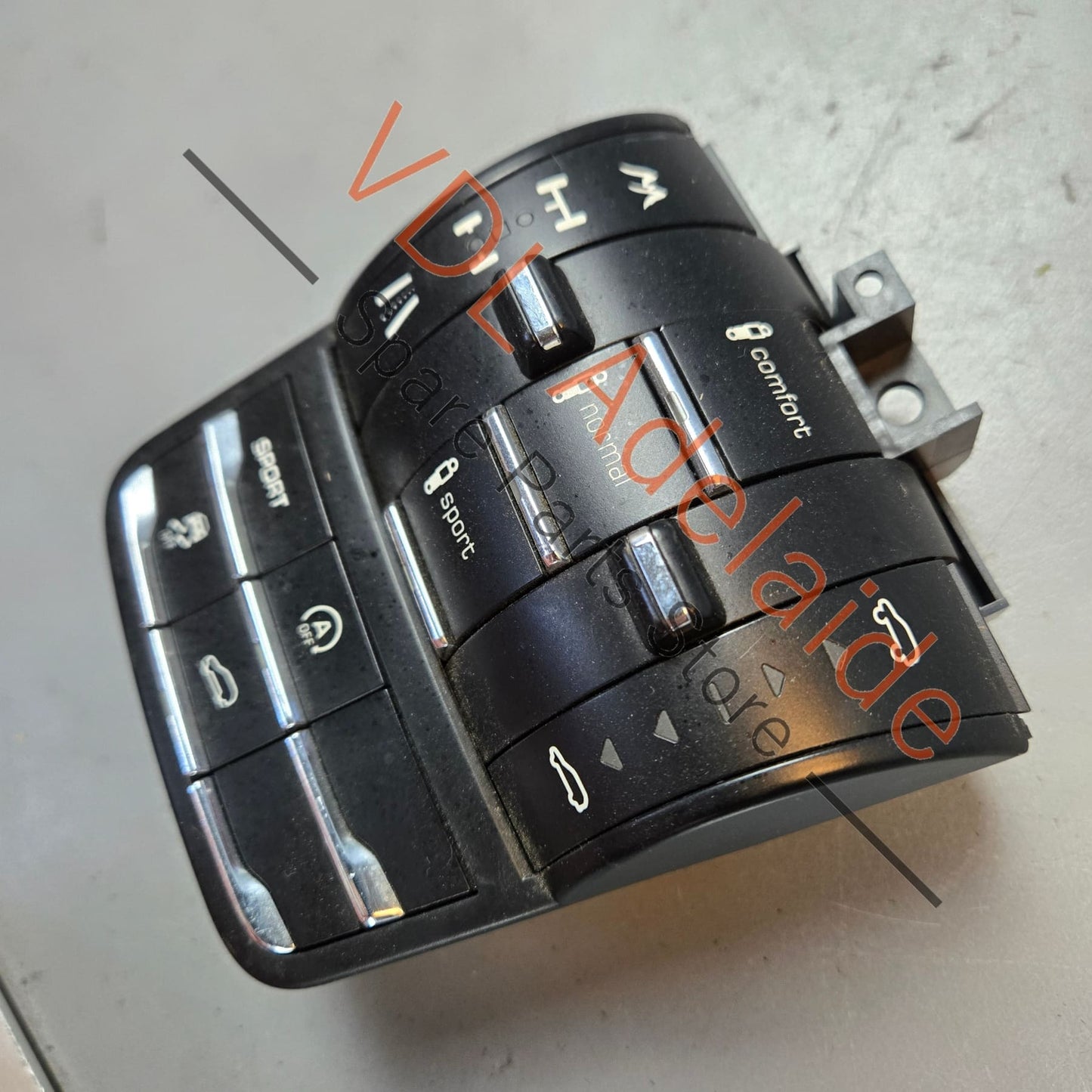 7P5927127CG 7P5927521T 95861313500 95861352501 Porsche Cayenne 958 Differential Lock and Suspension Level Control Switch 7P5927127CG 7P5927521T