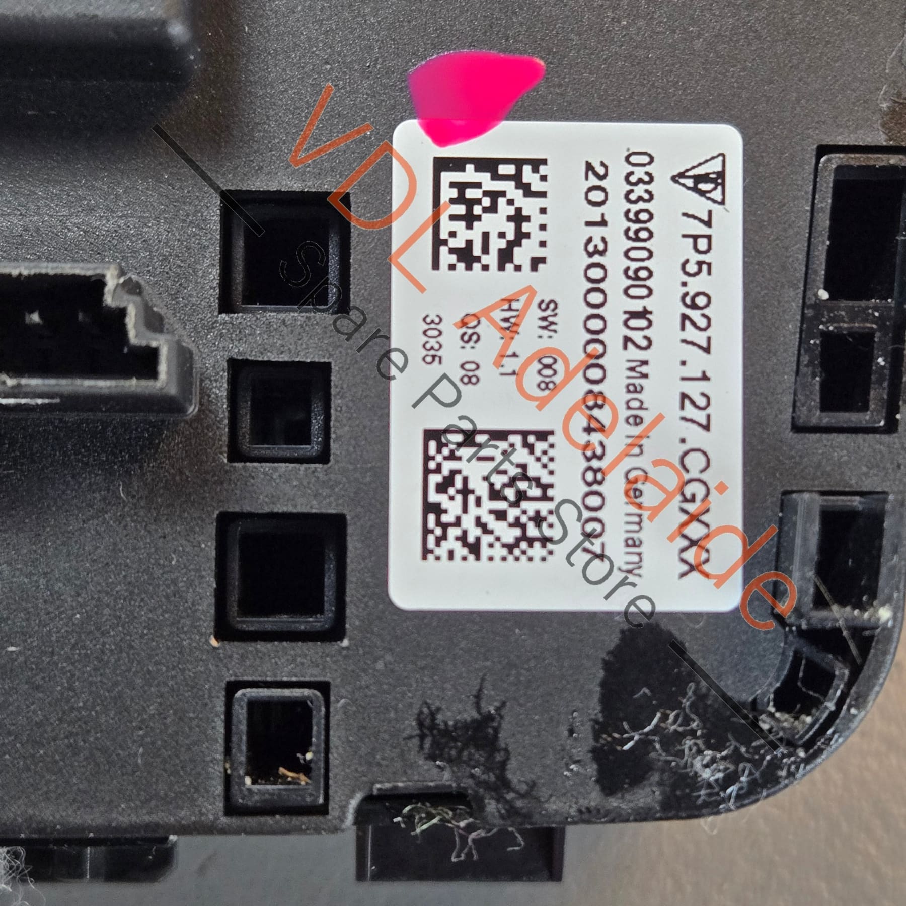 7P5927127CG 7P5927521T 95861313500 95861352501 Porsche Cayenne 958 Differential Lock and Suspension Level Control Switch 7P5927127CG 7P5927521T