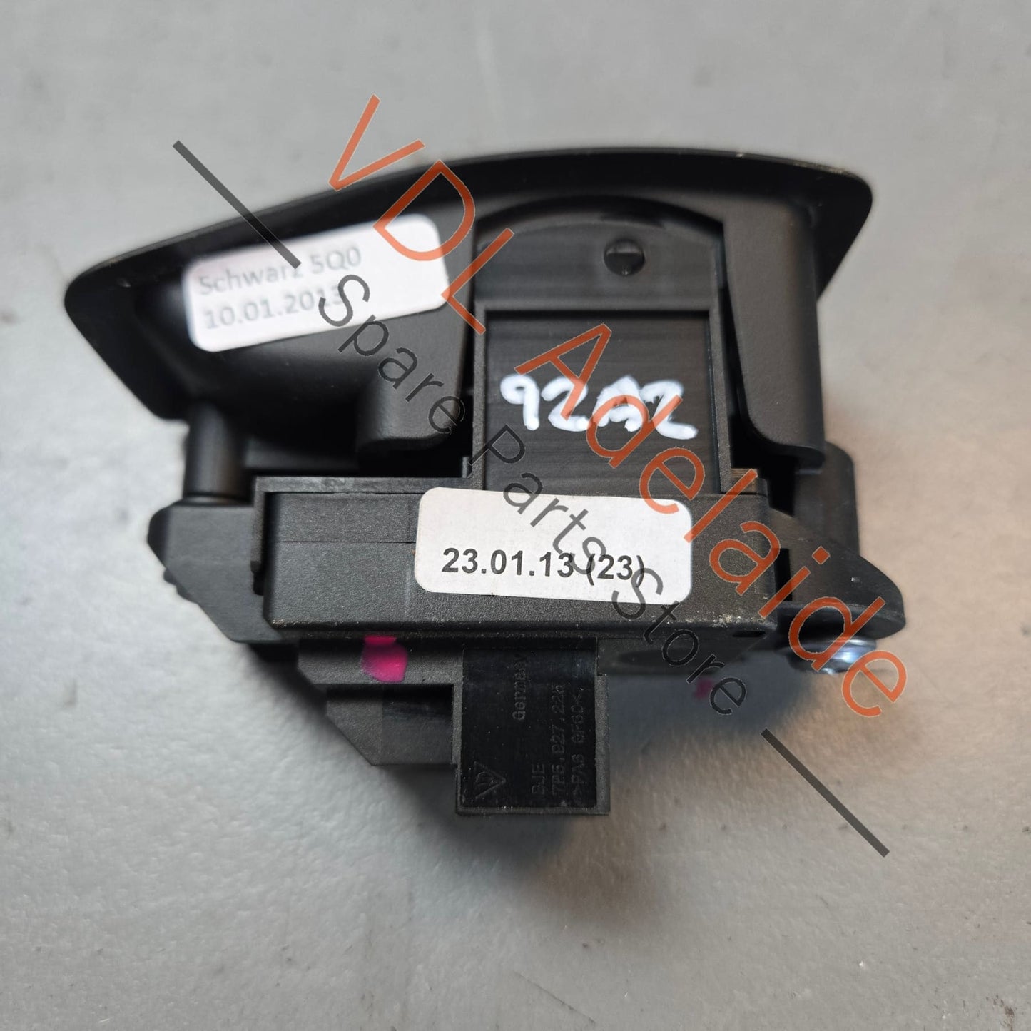 95861325100 7P5927225   Porsche Cayenne 958 Park Brake Switch 7P5927225 95861325100
