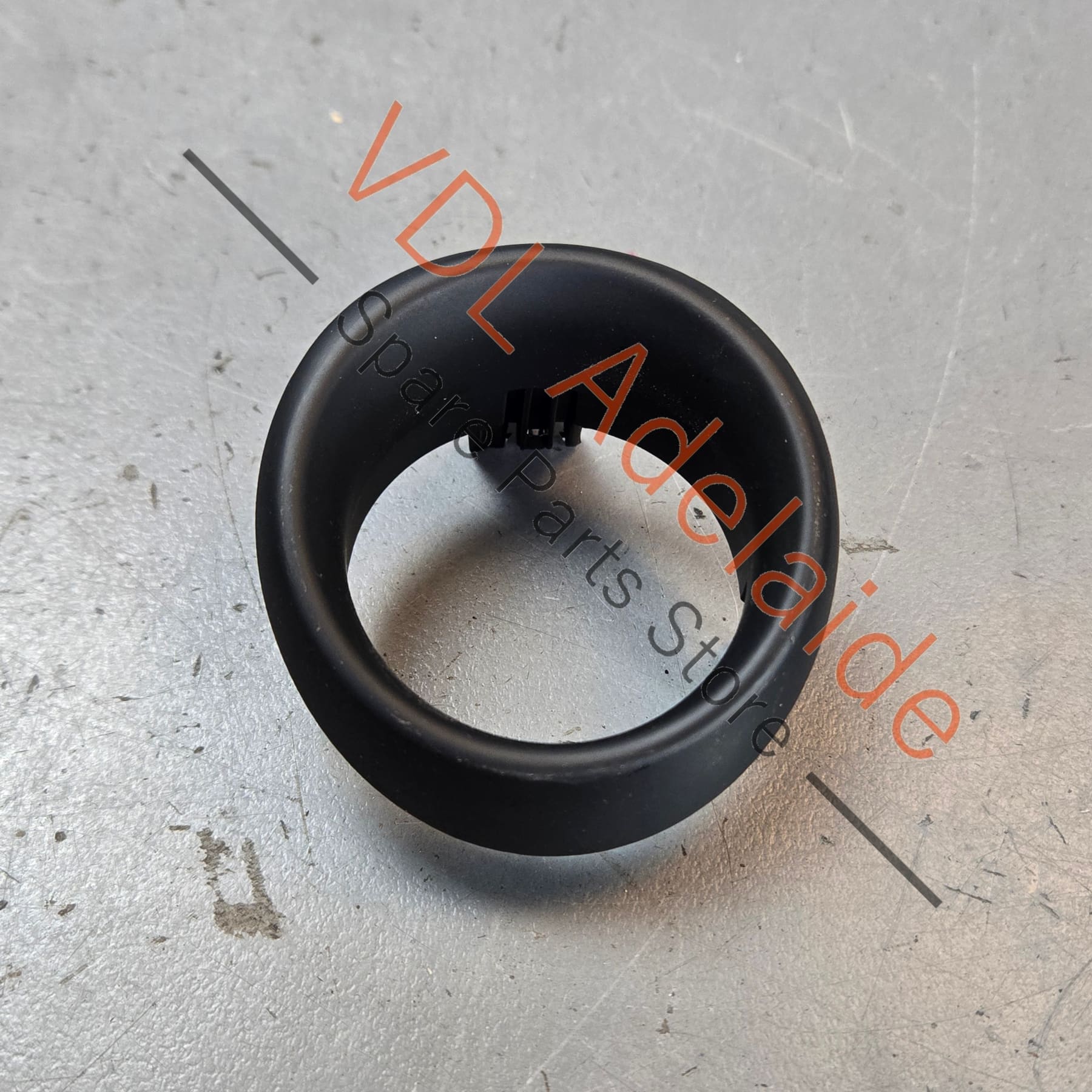 7P5857290A 95855229001   Porsche Cayenne 958 Headlight Switch Mounting Trim 7P5857290A 95855229001