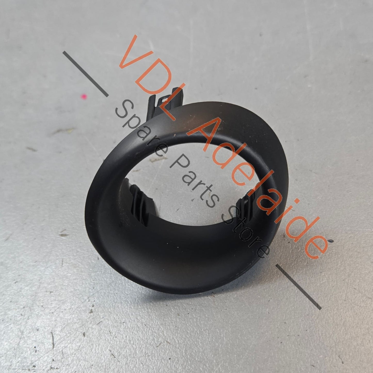 7P5857290A 95855229001   Porsche Cayenne 958 Headlight Switch Mounting Trim 7P5857290A 95855229001